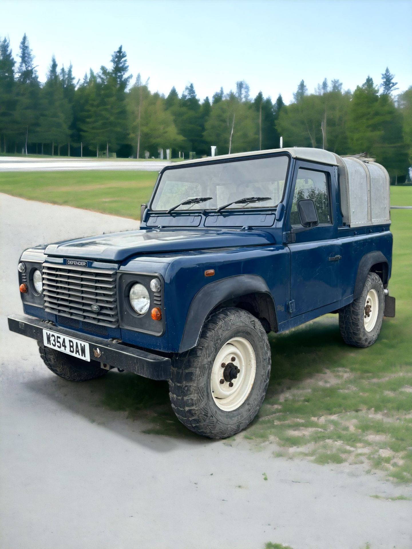 LAND ROVER DEFENDER 90 PICKUP TRUCK TD5 TRUCK CAB **NO VAT ON HAMMER** - Image 5 of 11