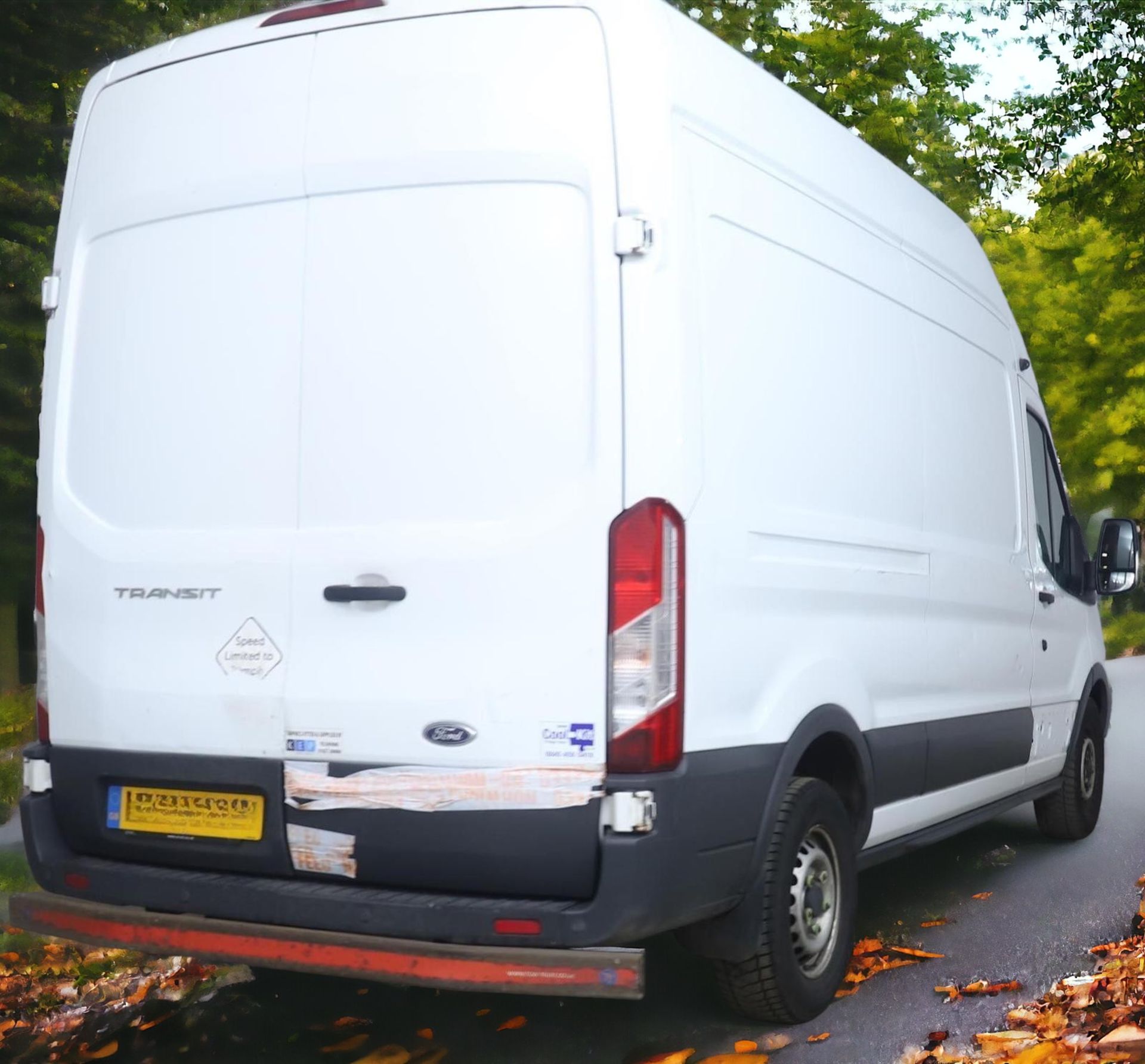 FORD TRANSIT T350 LWB L3H3: RELIABLE AND SPACIOUS WORKHORSE - Image 4 of 12