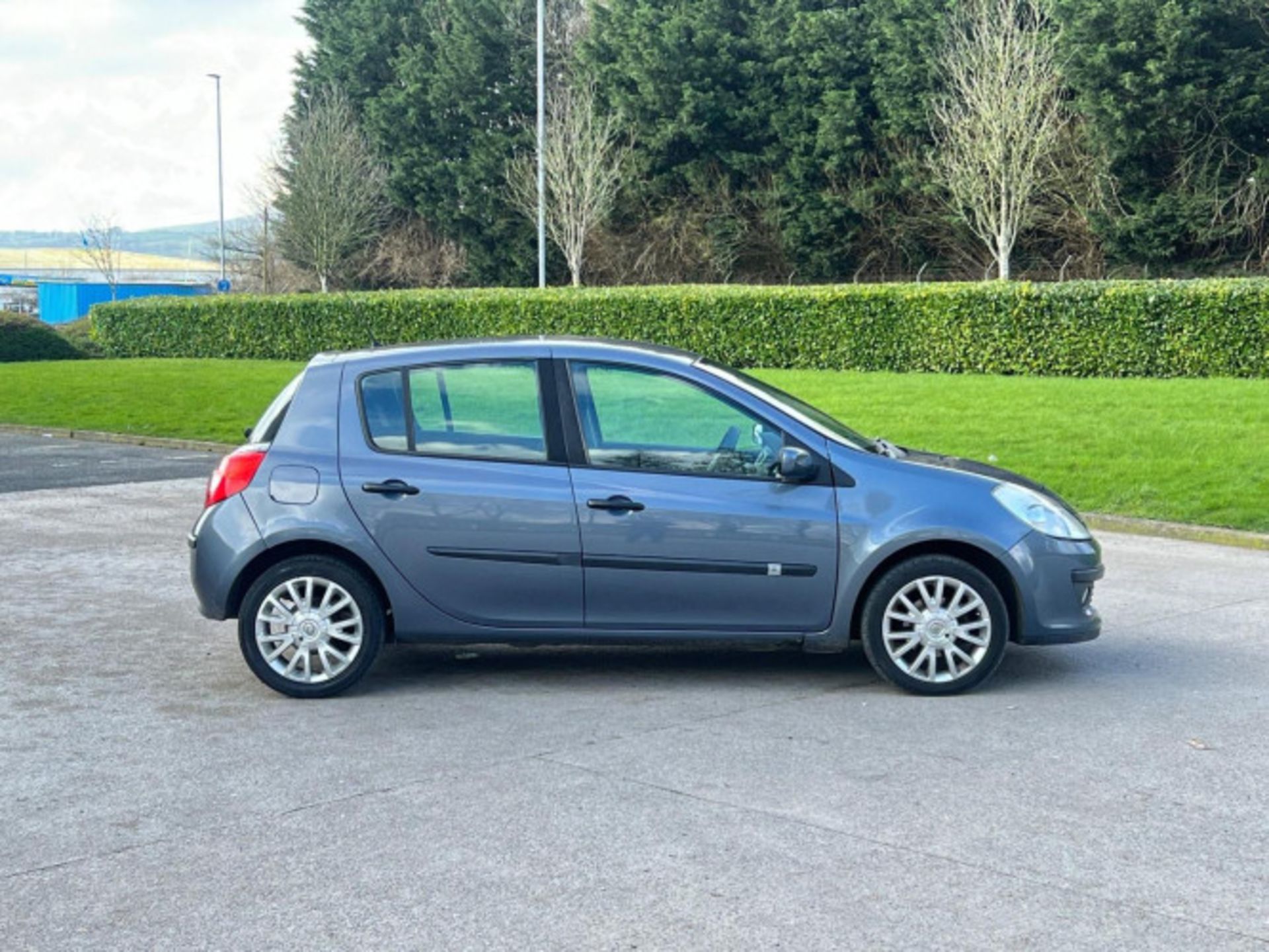 RENAULT CLIO 1.2 16V DYNAMIQUE 5DR **(ONLY K MILEAGE)** >>--NO VAT ON HAMMER--<< - Image 55 of 62