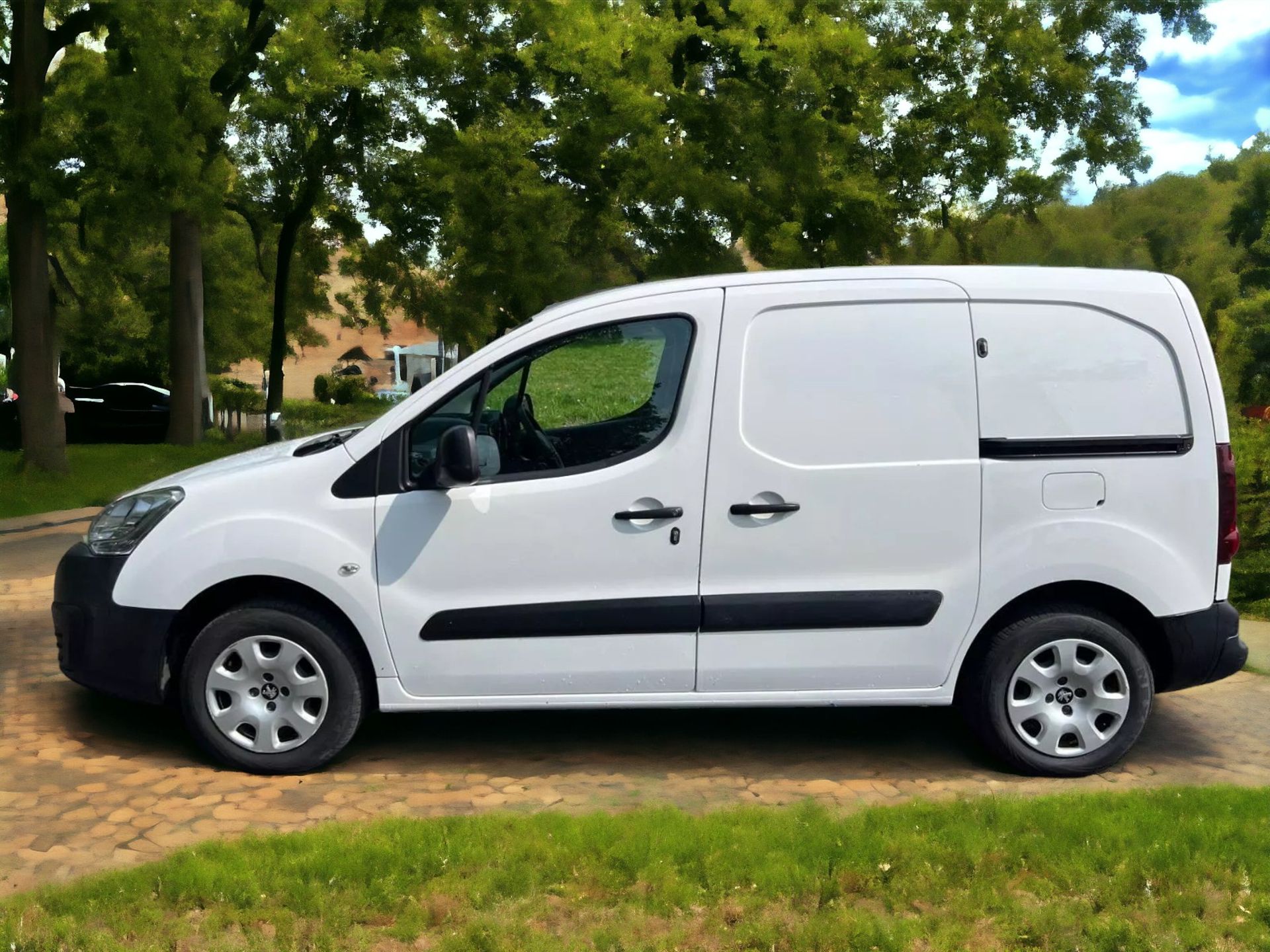 2018 PEUGEOT PARTNER PROFESSIONAL 850 BLUE HDI 100PS - Image 7 of 23