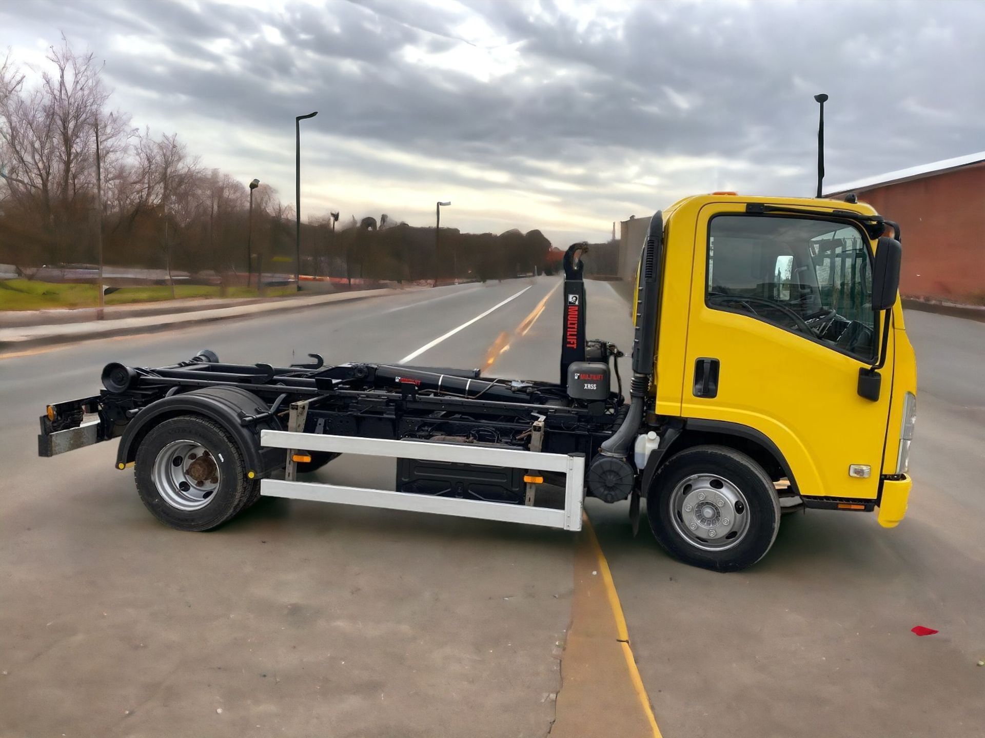 2016 ISUZU TRUCKS FORWARD N75.150 3.0 AUTO MULTILIFT XR5S HOOK LOADER/TIPPER - Image 5 of 13