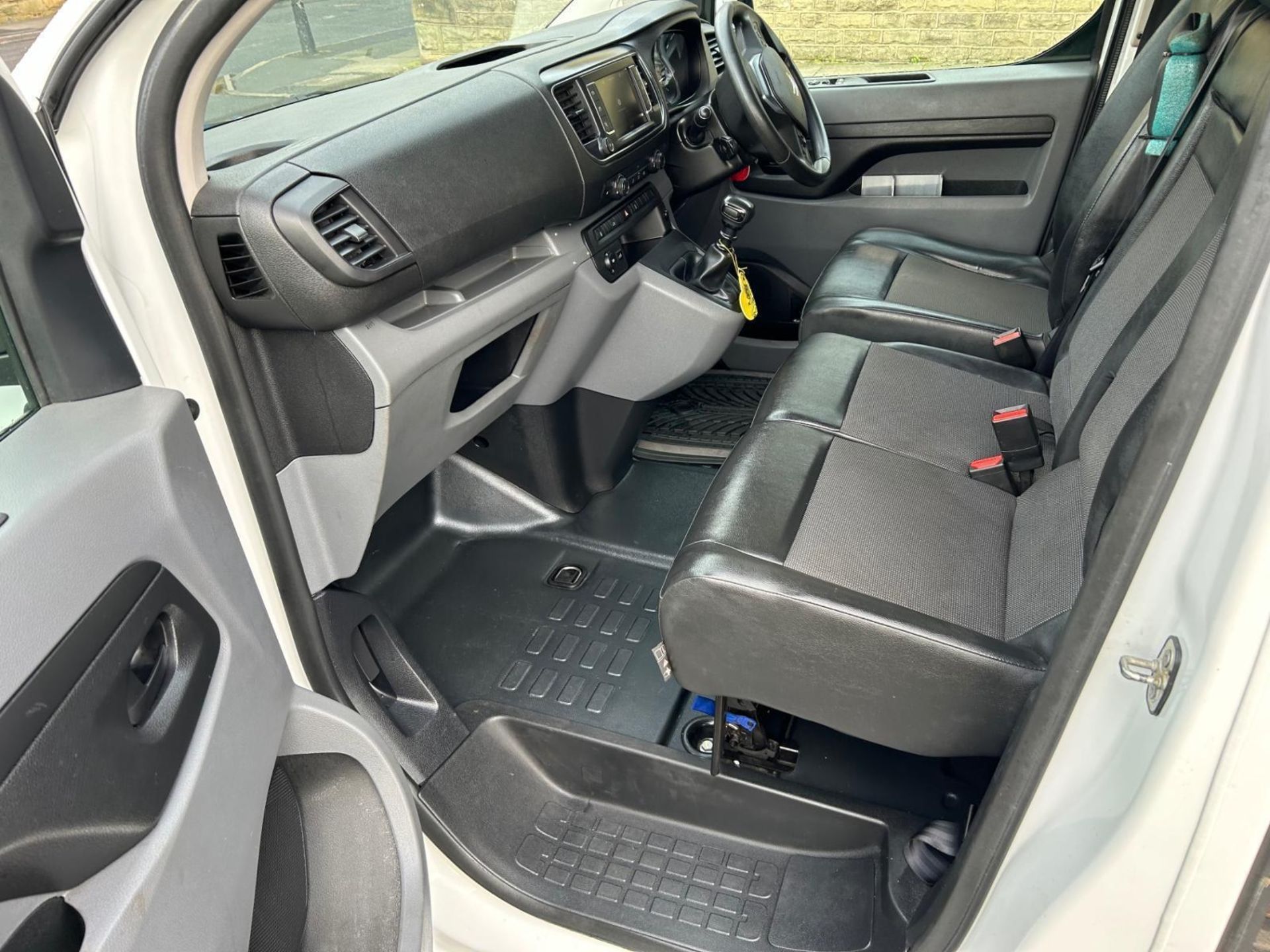 2019 CITROEN DISPATCH XS 1000 L1H1 - EURO 6 CLEAN AIR ZONE COMPLIANT - Image 7 of 12