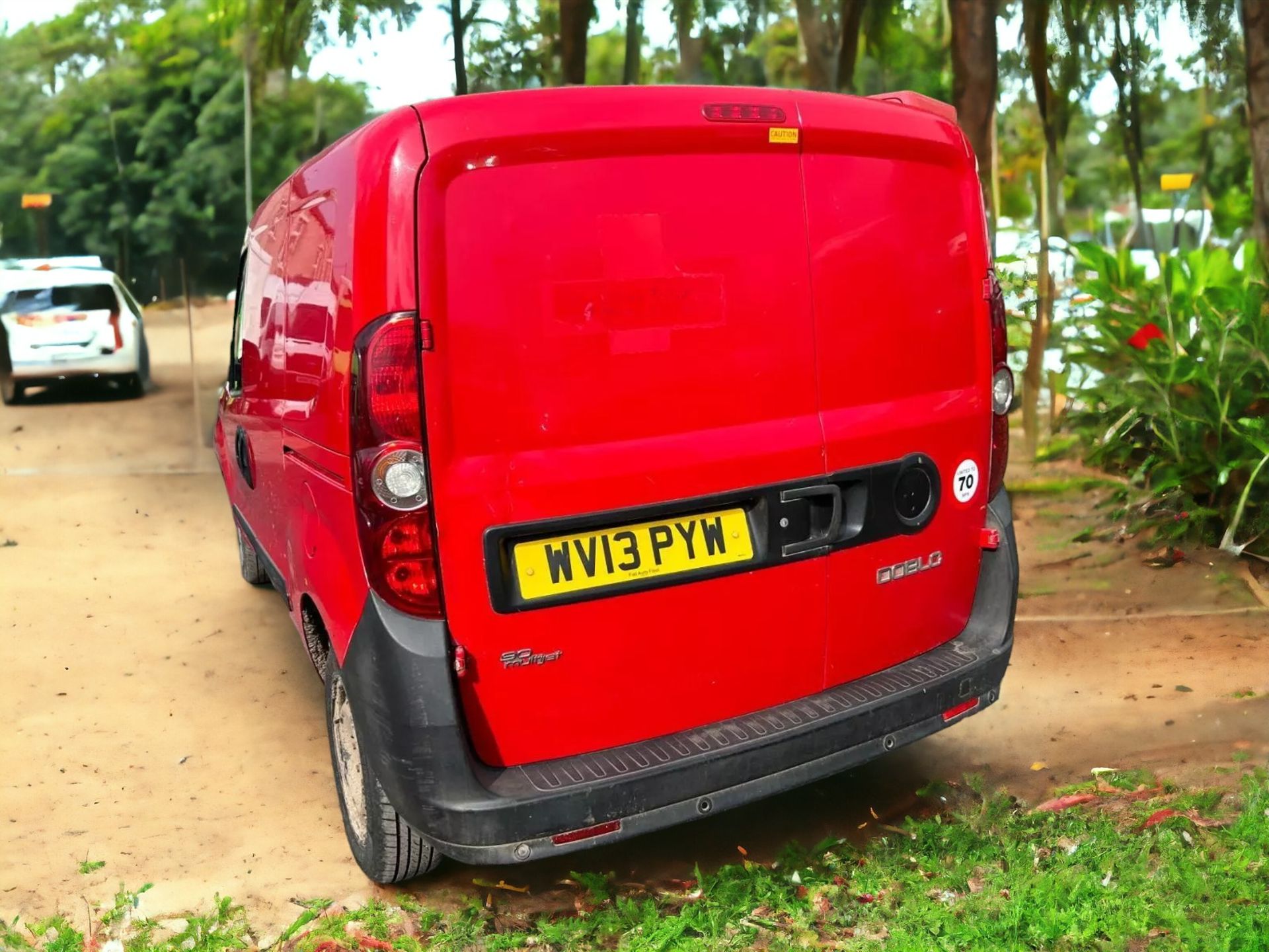 2013 FIAT DOBLO 1.3 MULTIJET 16V PANEL VAN - Image 3 of 13