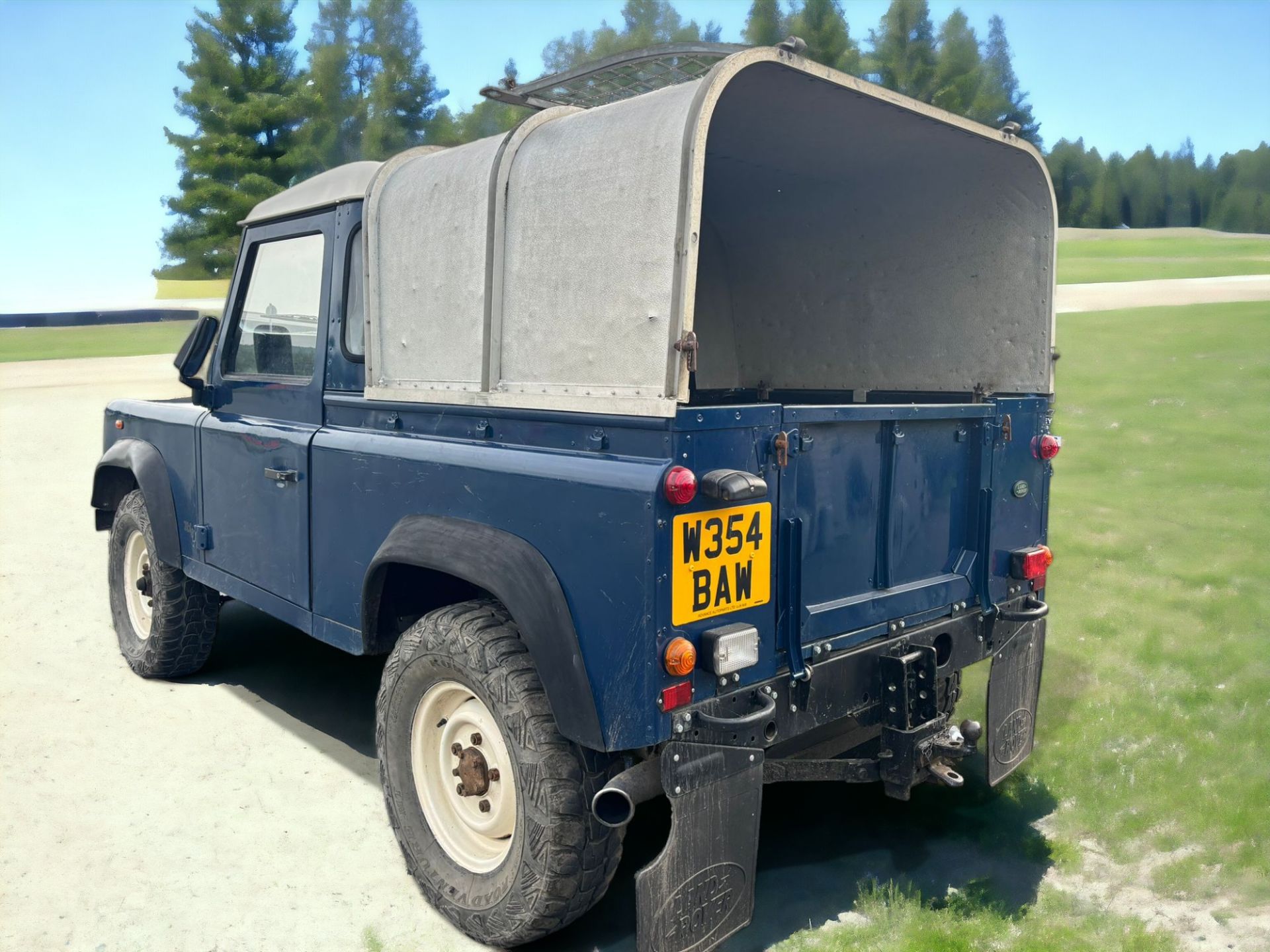 LAND ROVER DEFENDER 90 PICKUP TRUCK TD5 TRUCK CAB **NO VAT ON HAMMER** - Image 7 of 11