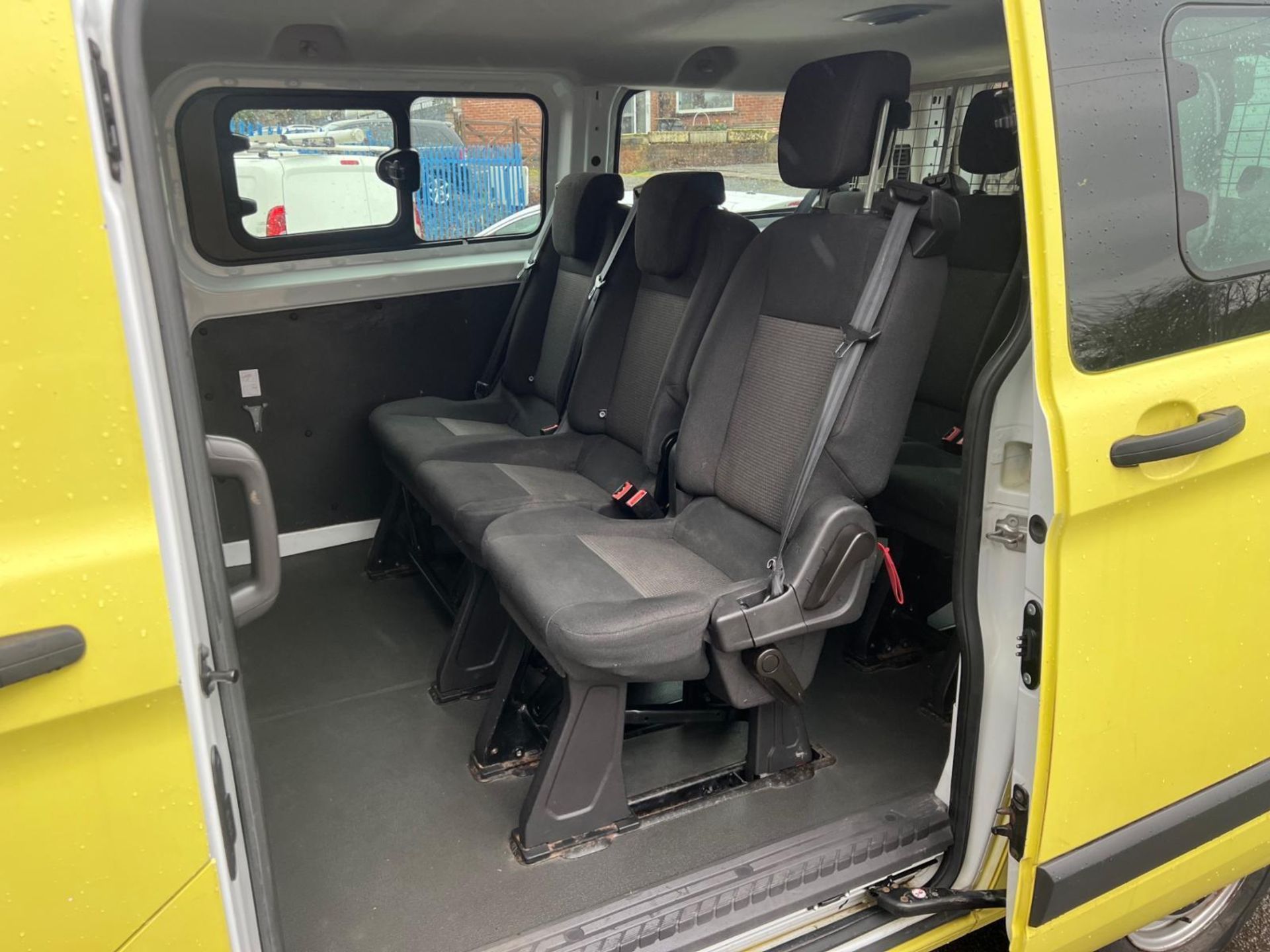 2015 FORD TRANSIT CUSTOM SWB L1 9 SEATER MINIBUS - Image 14 of 15