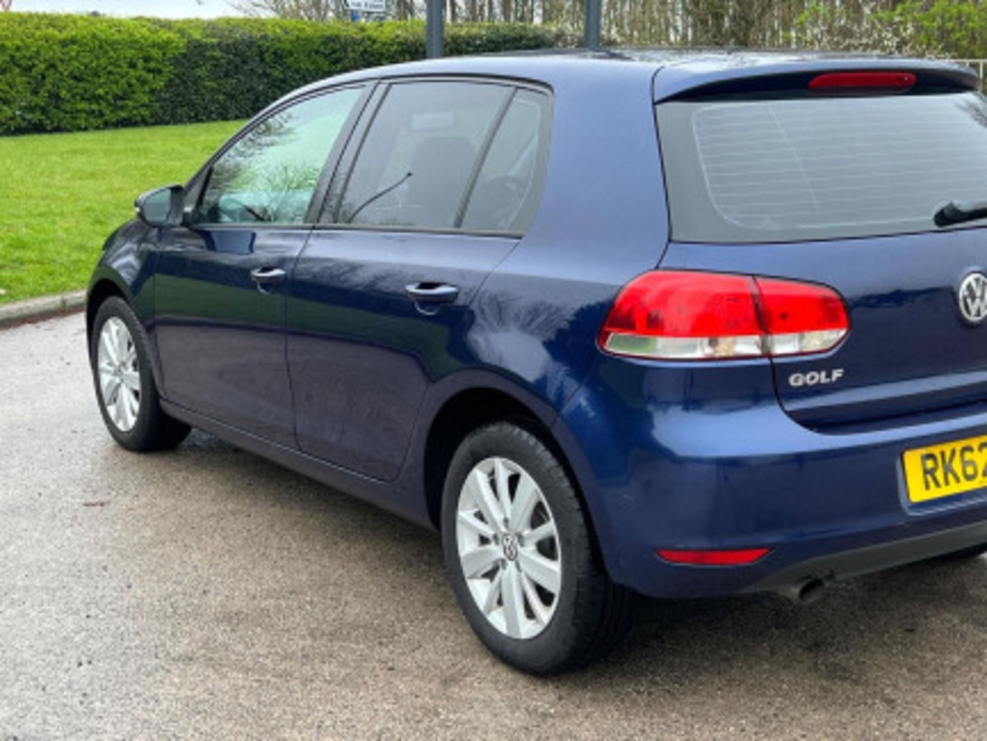 VOLKSWAGEN GOLF 1.6 TDI DSG EURO 5 >>--NO VAT ON HAMMER--<< - Image 37 of 113