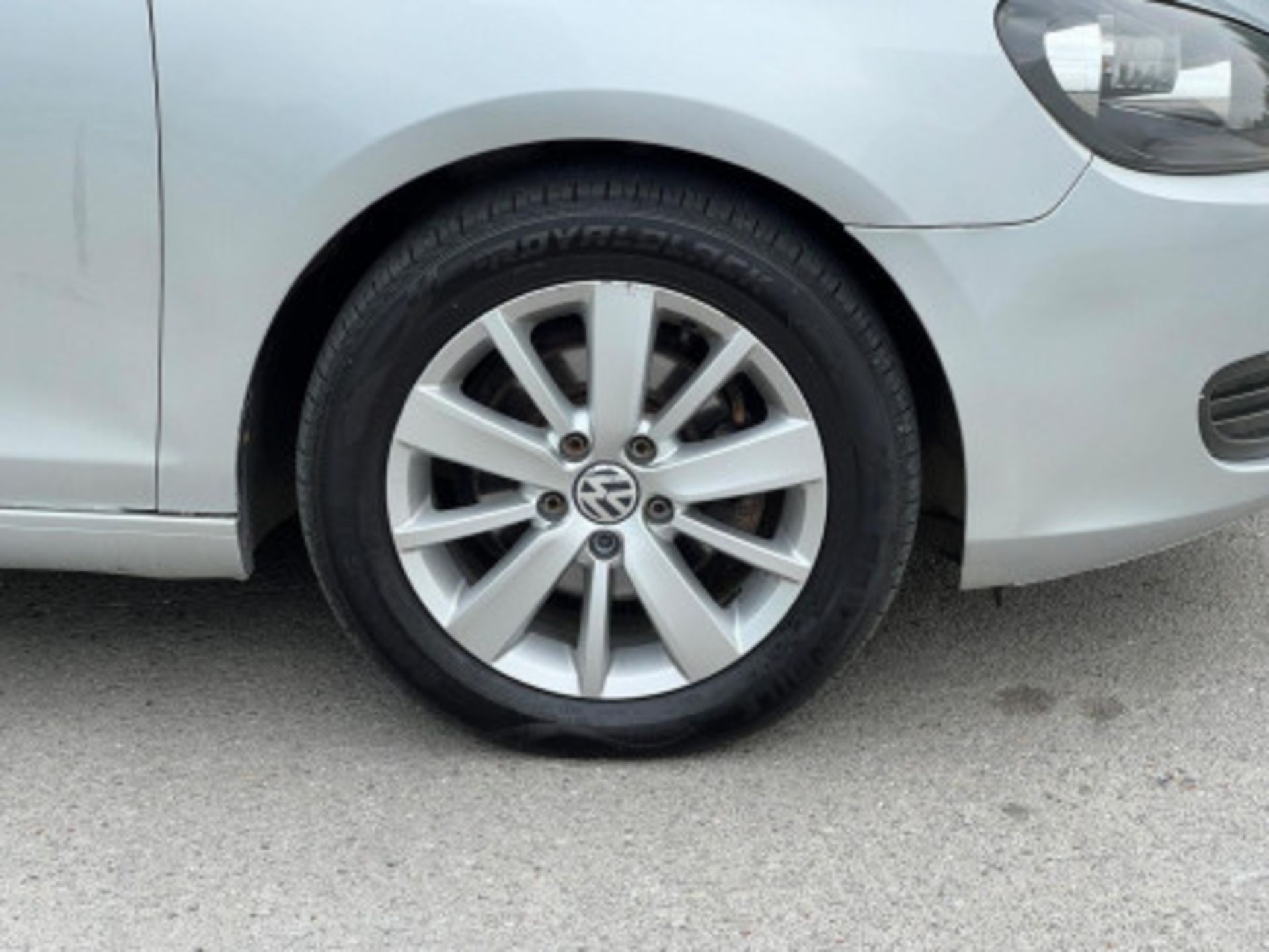 IMPECCABLE 2012 VOLKSWAGEN GOLF 1.6 TDI MATCH >>--NO VAT ON HAMMER--<< - Image 43 of 116