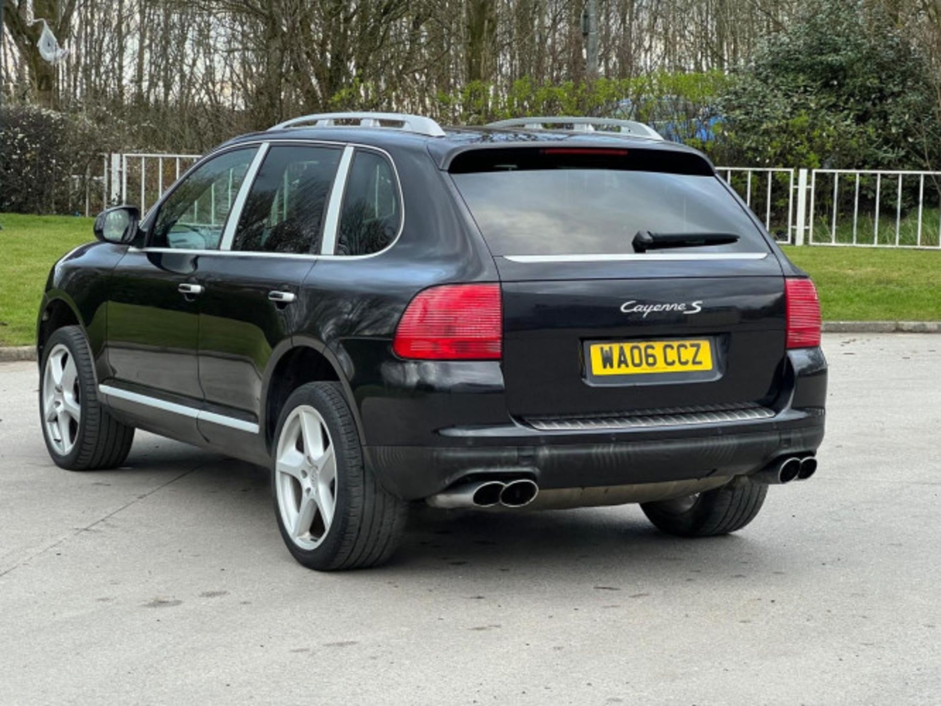 RARE 2006 PORSCHE CAYENNE 4.5 TURBO S AWD >>--NO VAT ON HAMMER--<< - Image 9 of 127