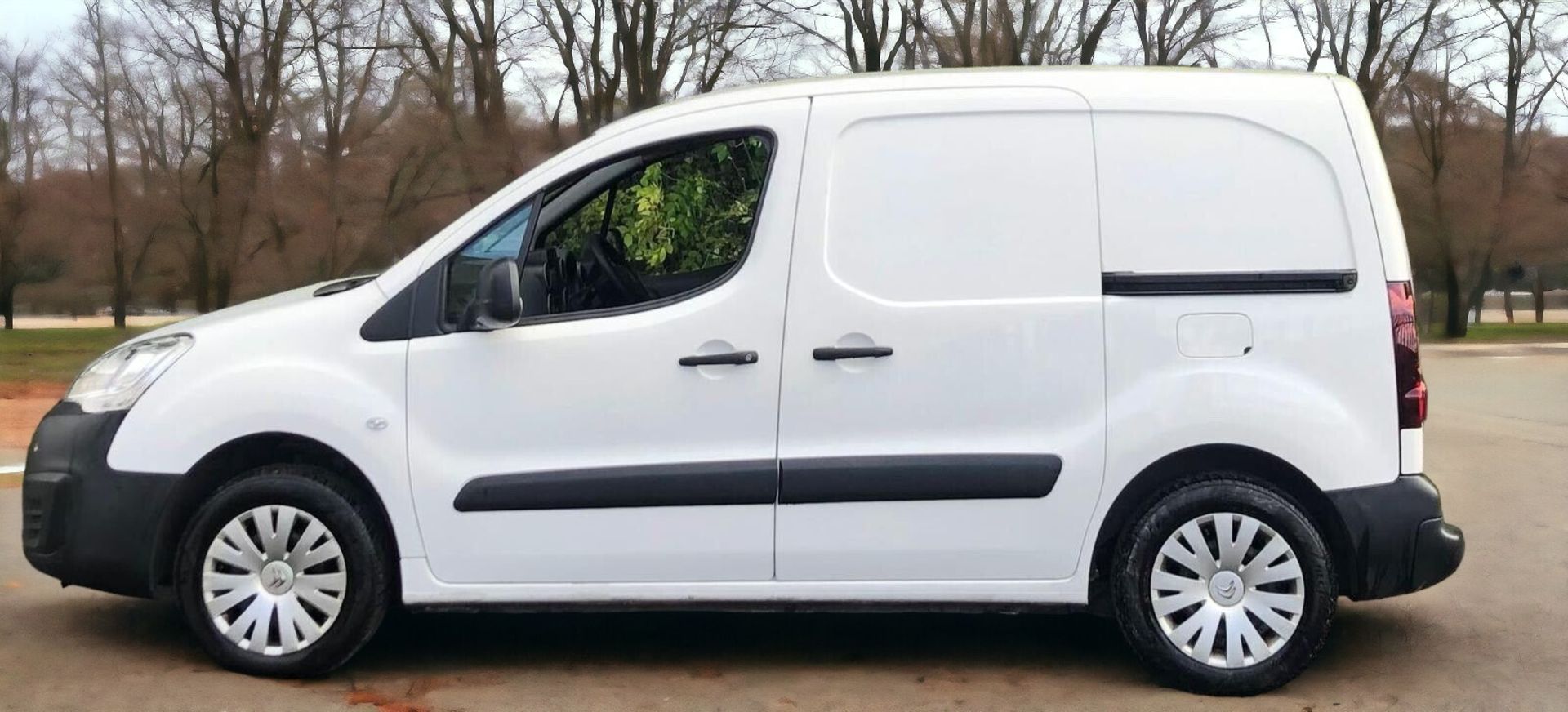 XCEPTIONAL 2017/17 CITROEN BERLINGO L1 1.6 BLUEHDI PANEL VAN >>--NO VAT ON HAMMER--<< - Image 3 of 10