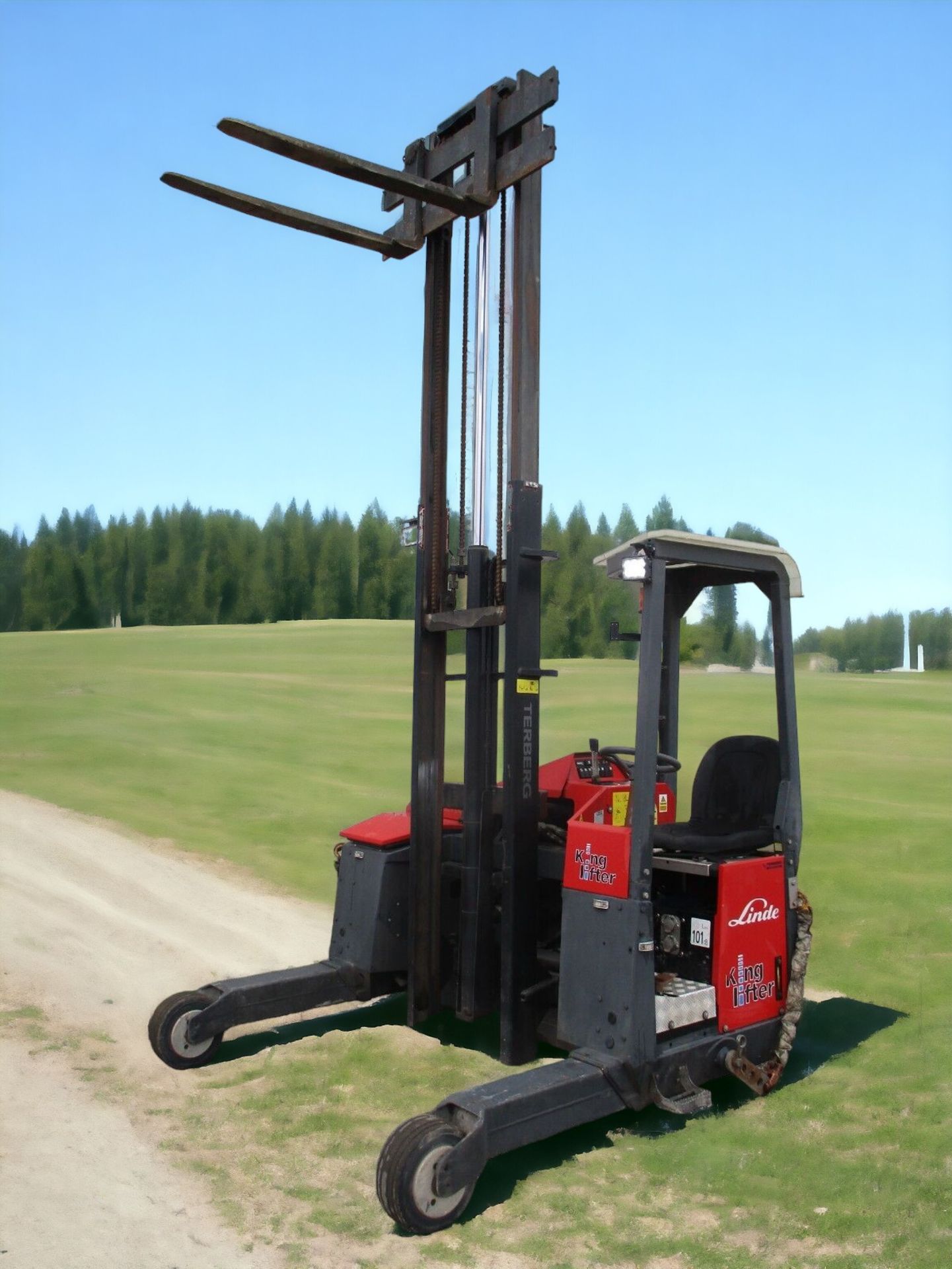 OPTIMIZE EFFICIENCY WITH THE TERBERG KINGLIFTER TKL-MC-1X3 FORKLIFT - Image 8 of 10