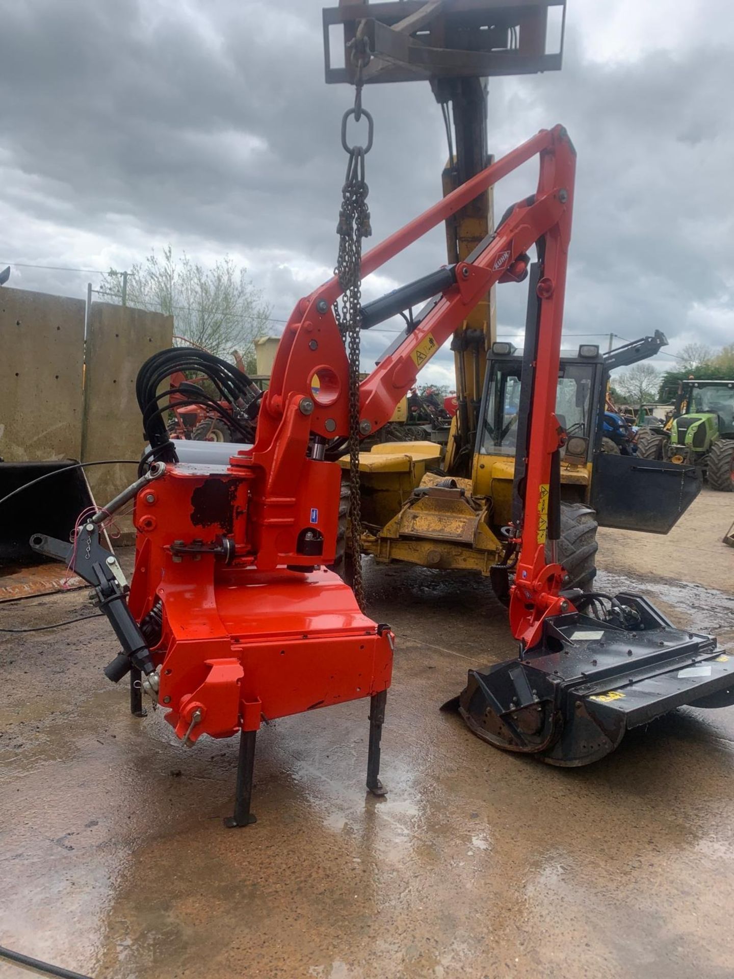 KUHN EP557 PAL HEDGE CUTTER - Image 2 of 9