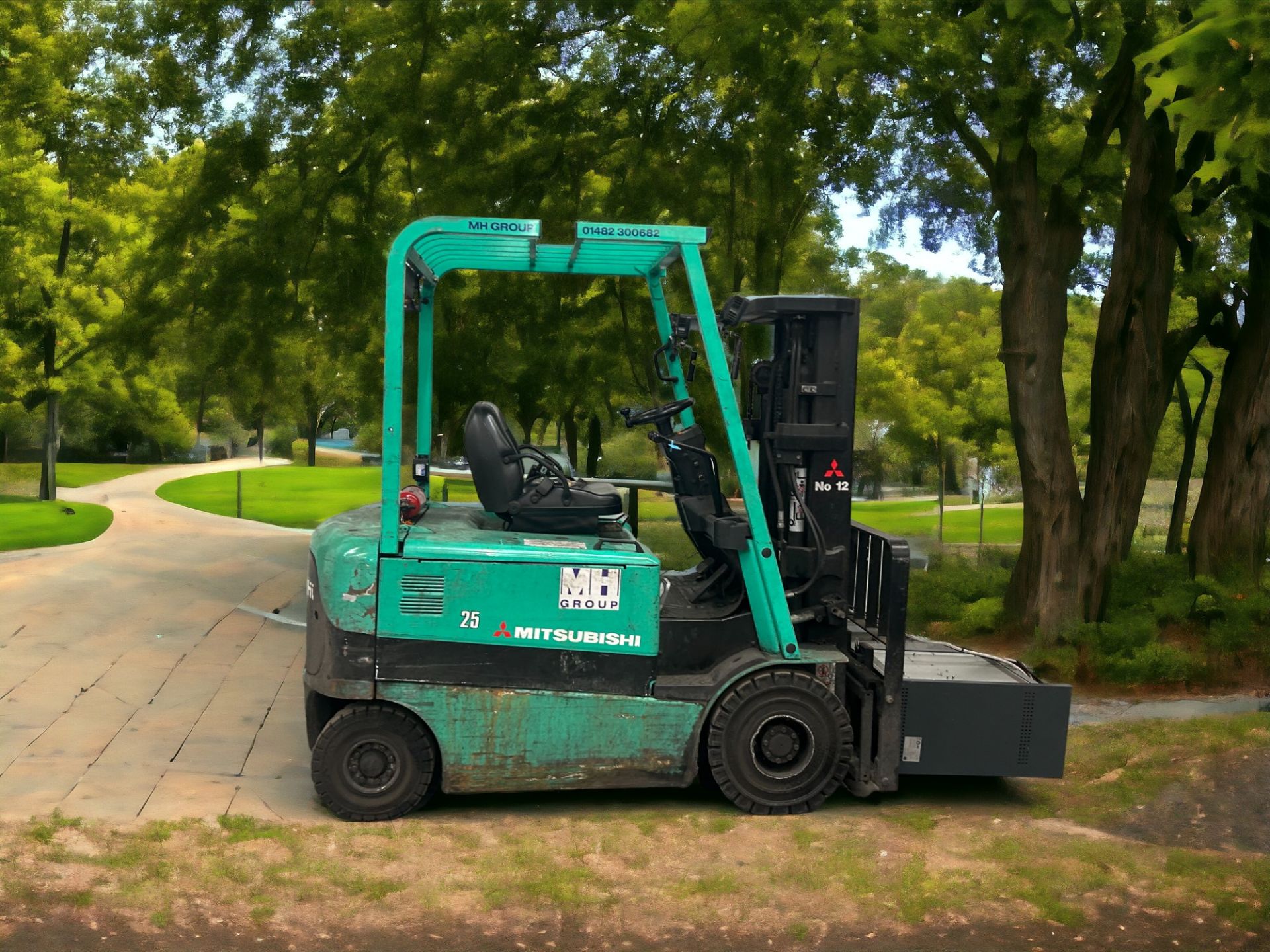 MITSUBISHI FB25K-PAC ELECTRIC FORKLIFT **(INCLUDES CHARGER)**