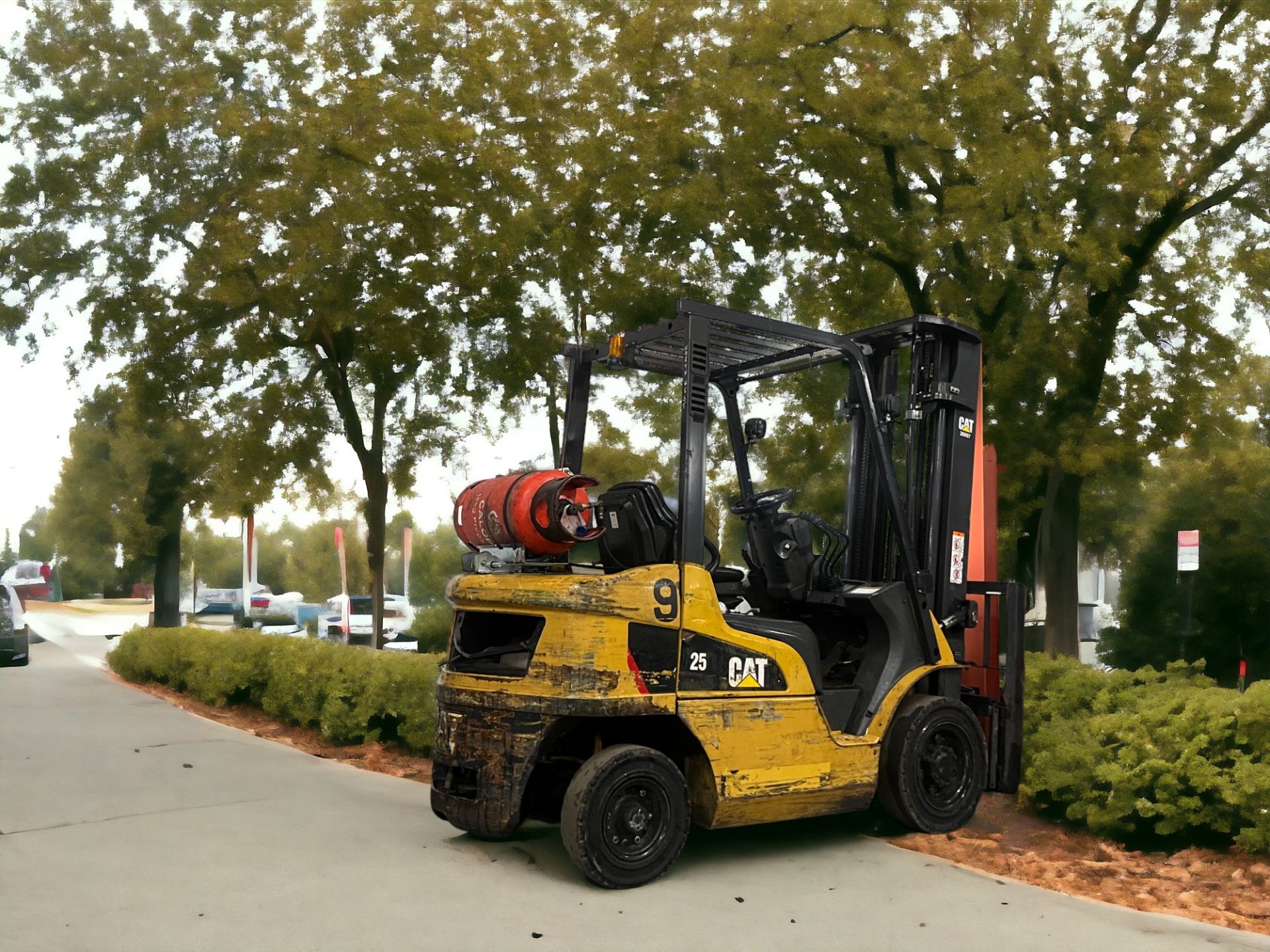 CAT LIFT TRUCKS LPG FORKLIFT - MODEL GP25NT (2015) - Image 6 of 6