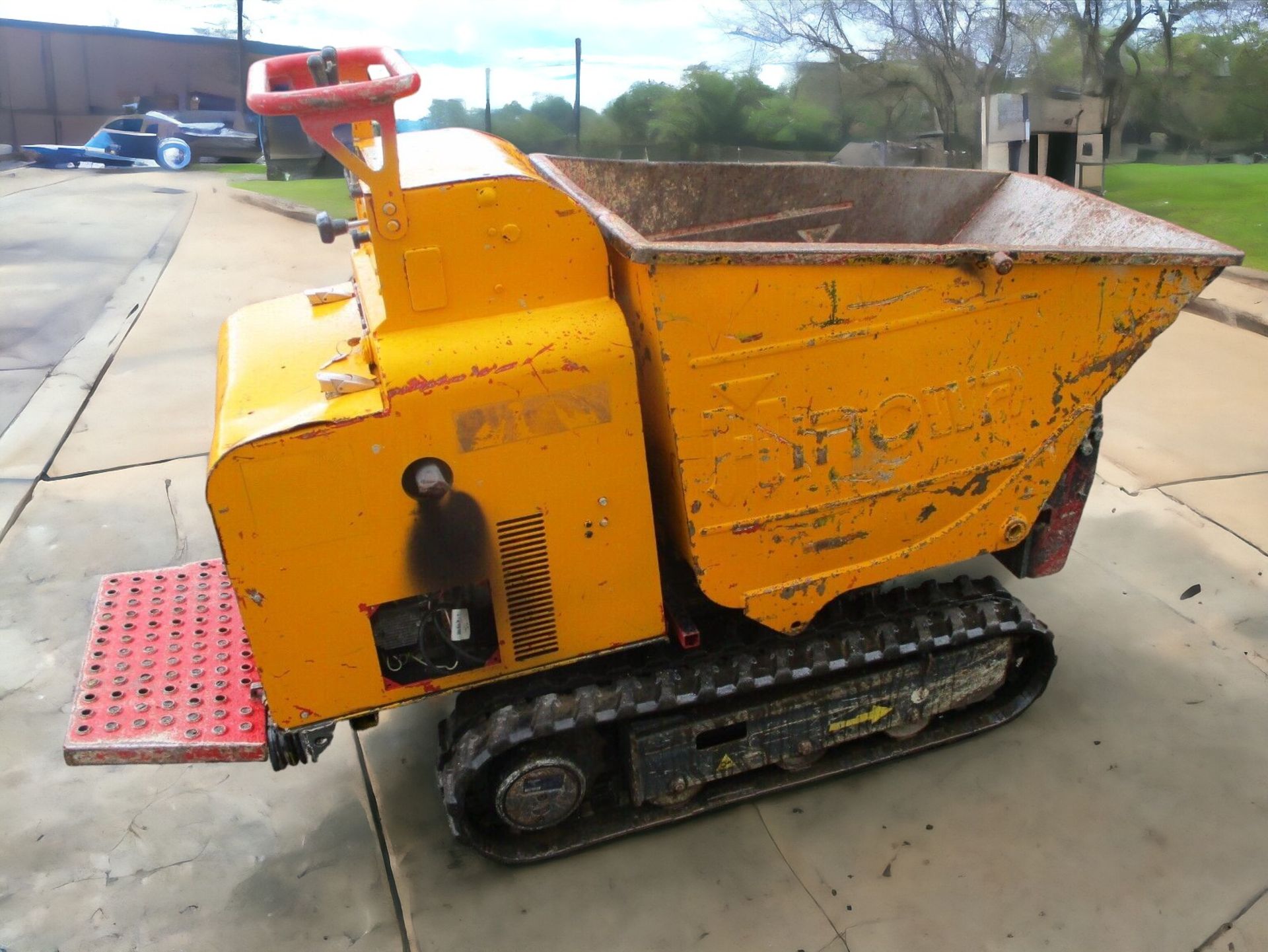 INOWA TRACKED DUMPER - Image 8 of 11