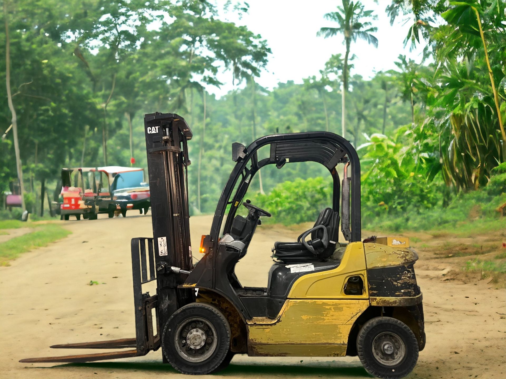 CAT LIFT TRUCKS DP25N DIESEL FORKLIFT (2005)