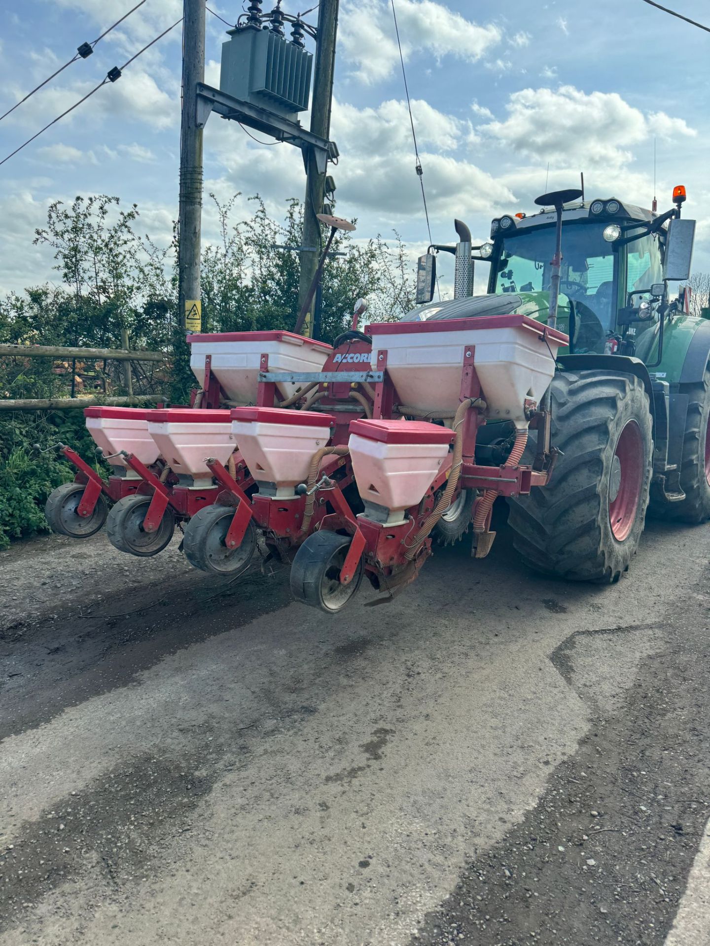 ACCORD 4 ROW MAIZE DRILL - Image 2 of 5