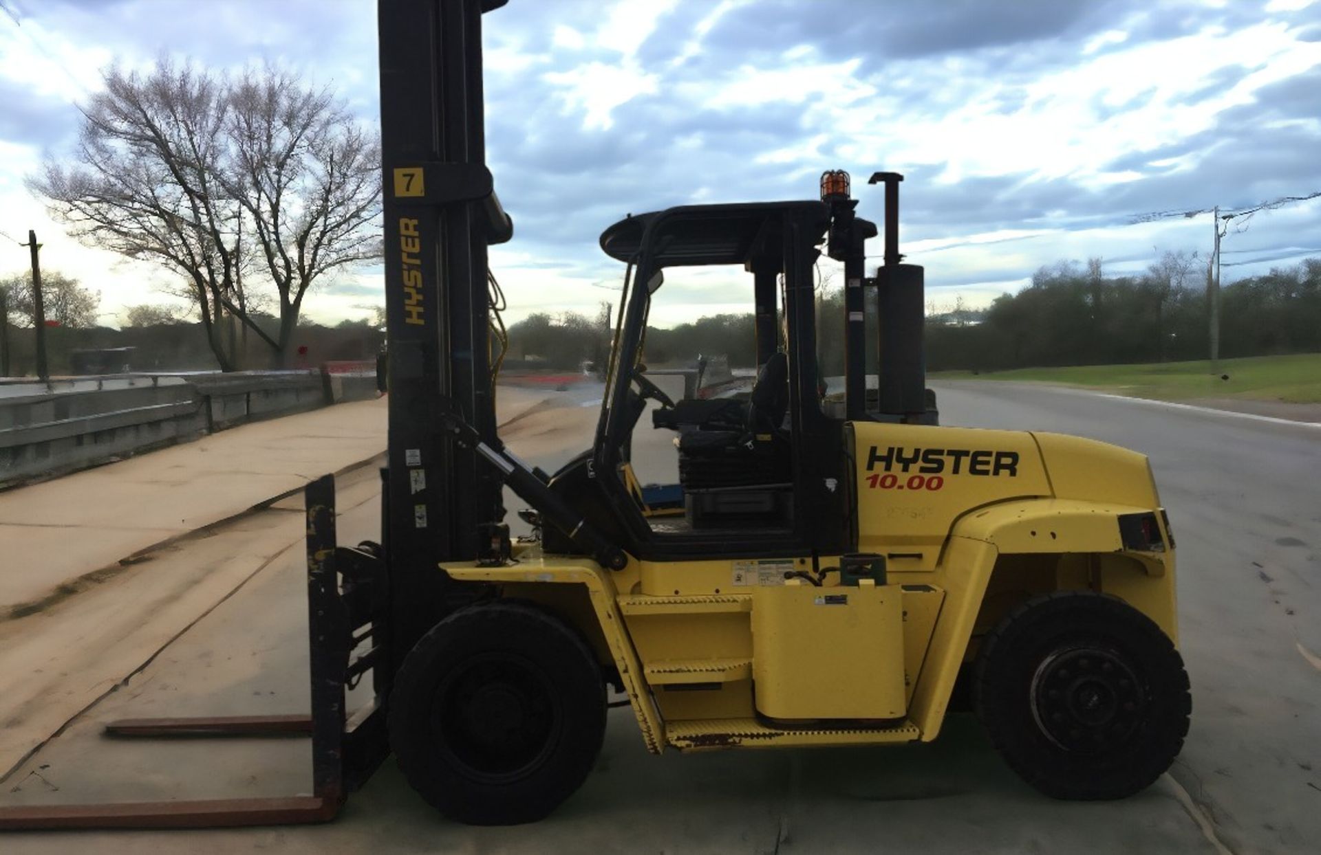 2008 HYSTER H10.00XM 10 TON LPG FORKLIFT - Image 7 of 11