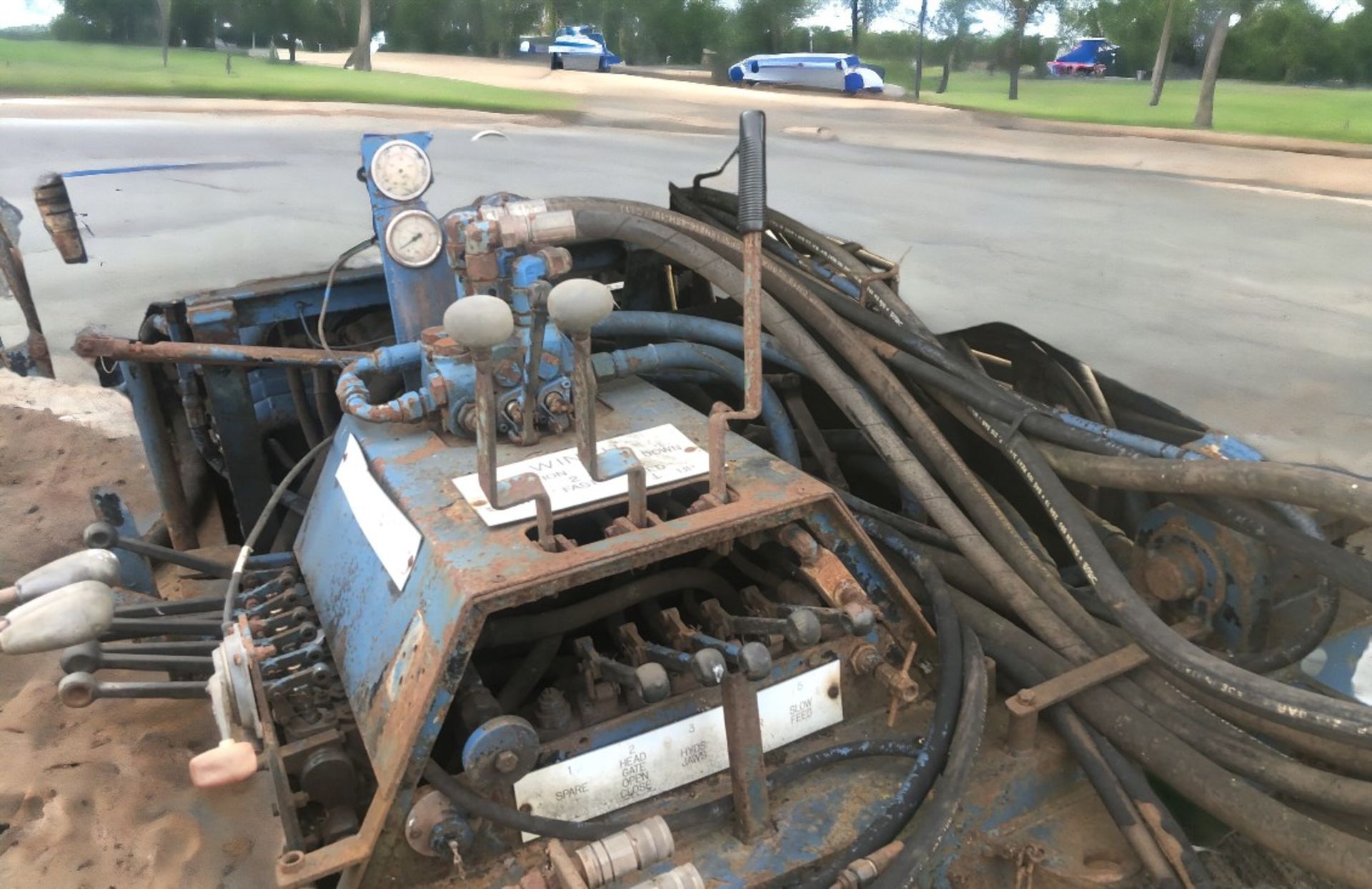 HANDS ENGLAND TRACKED MOBILE WATER WELL DRILLING R - Image 7 of 12