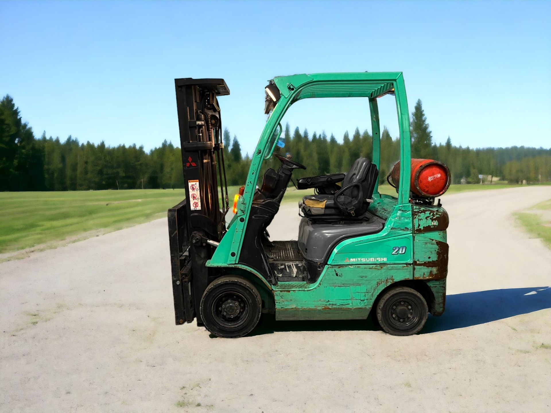 YEAR - 2007 MITSUBISHI FG20CN LPG FORKLIFT