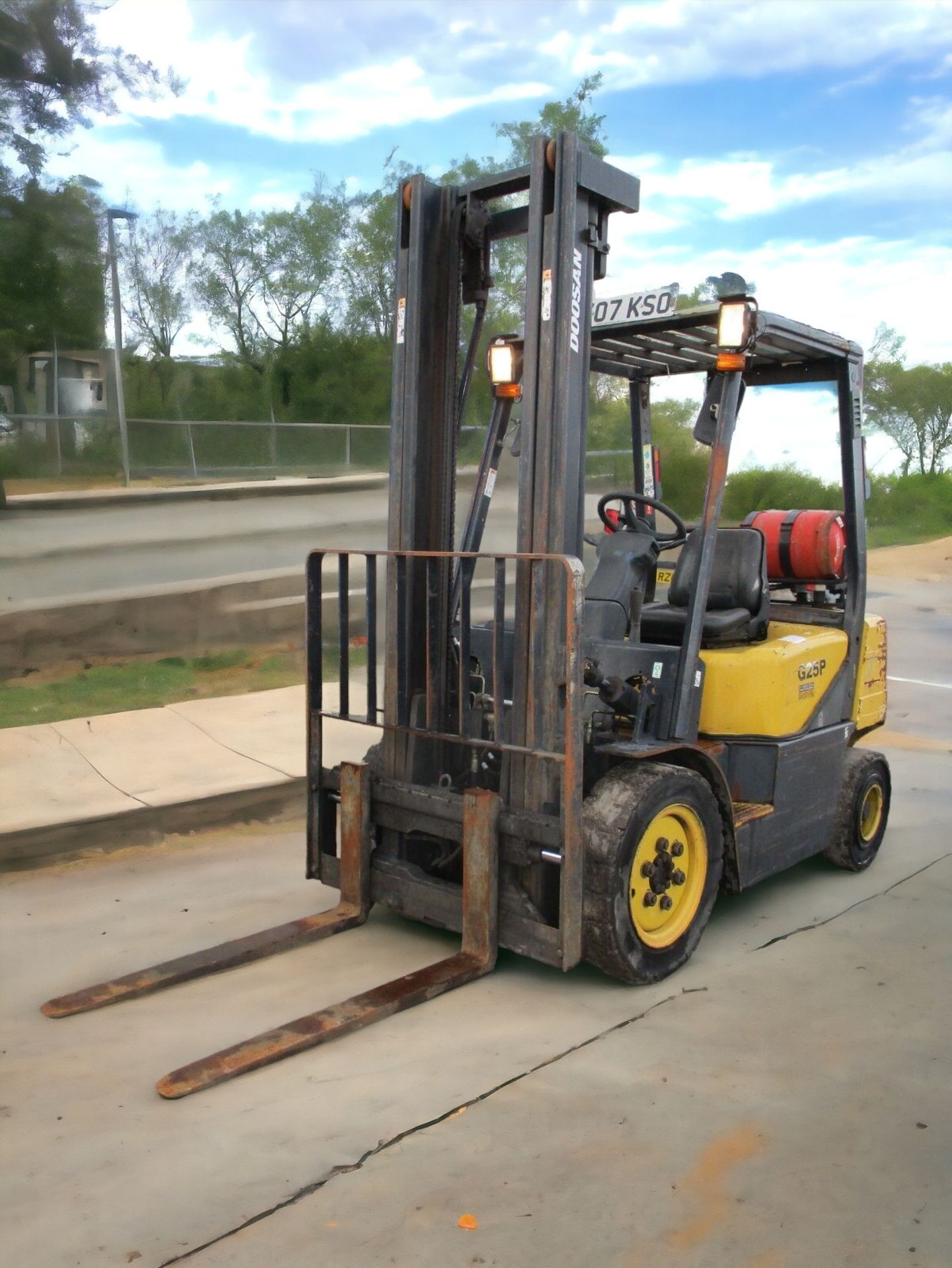 2007 DOOSAN G25P-3 FORKLIFT - Image 10 of 13