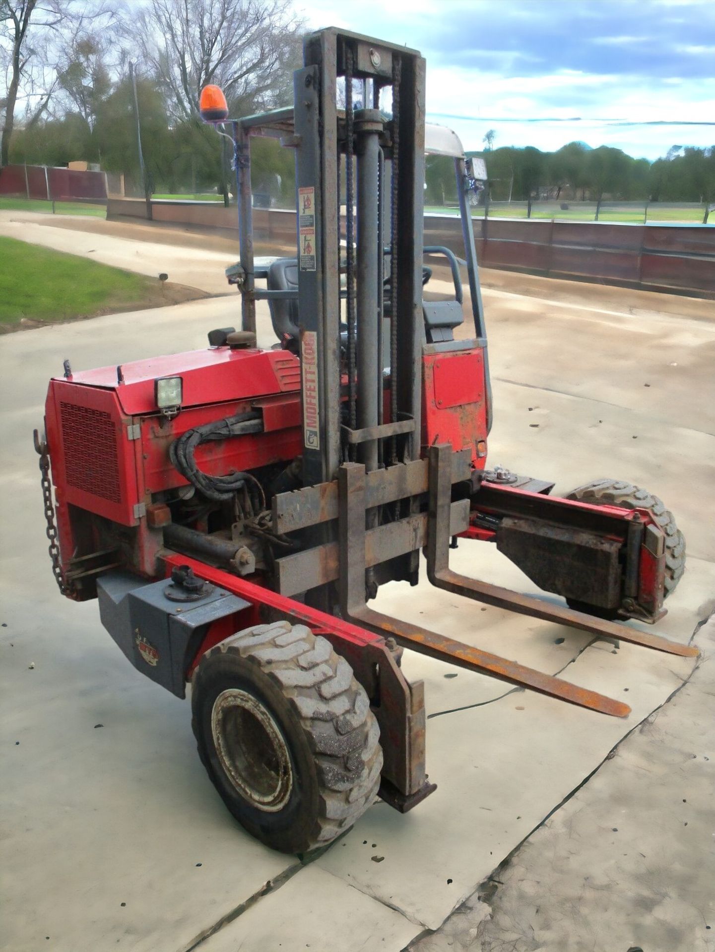 MOFFETT MOUNTY M5 20.3 FORKLIFT - 2005 - Image 6 of 9