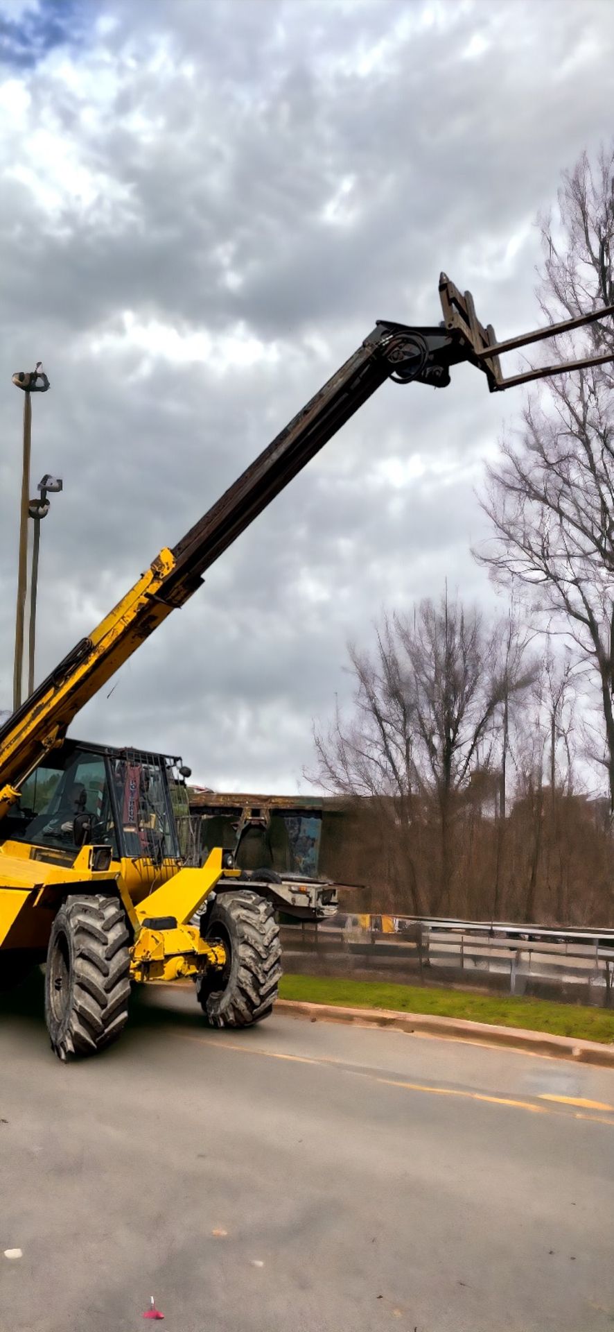 MATBRO TS260 TELESCOPIC HANDLER - Image 5 of 12