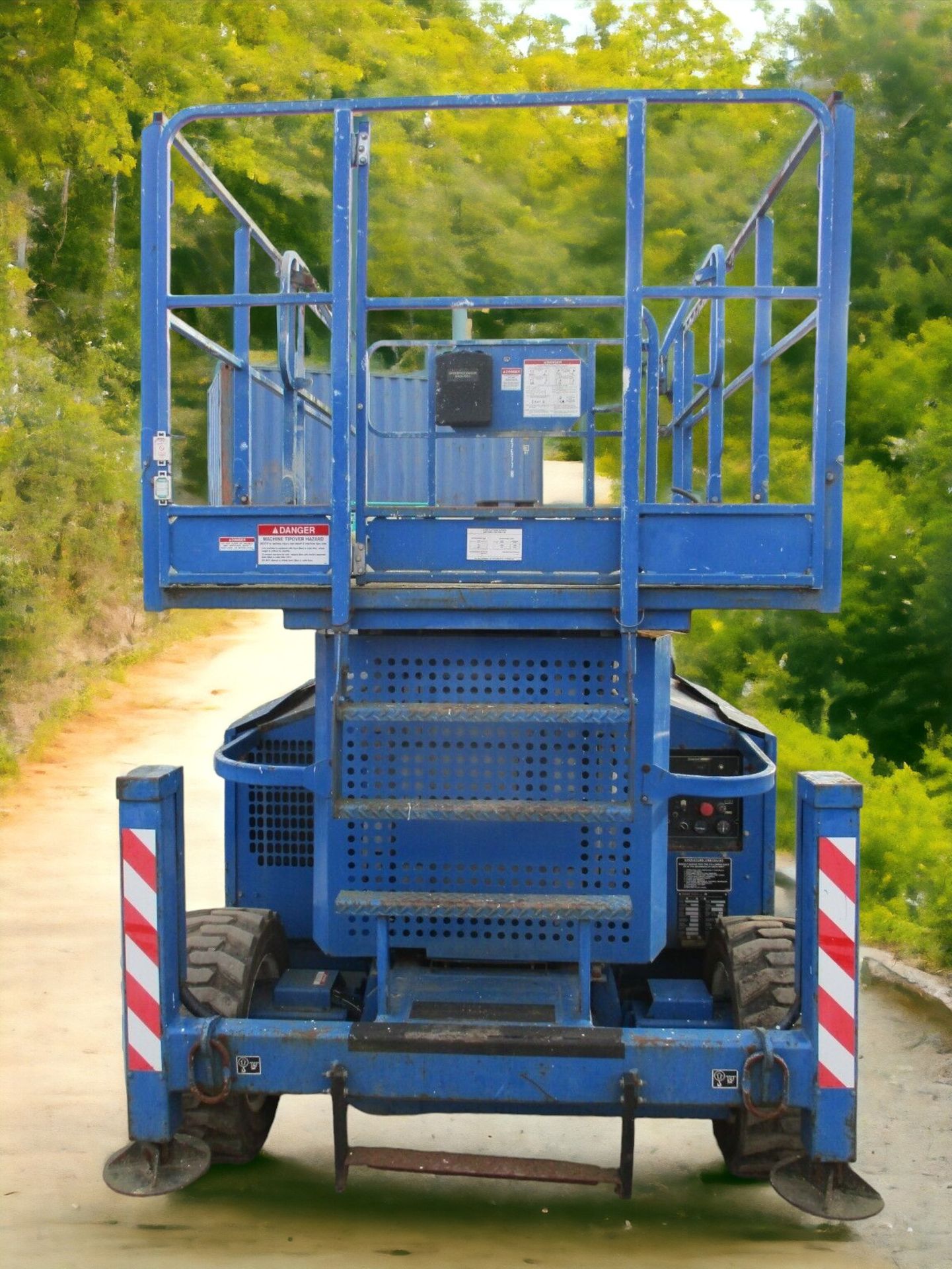 2007 UPRIGHT X33RT SCISSOR LIFT - Image 5 of 14