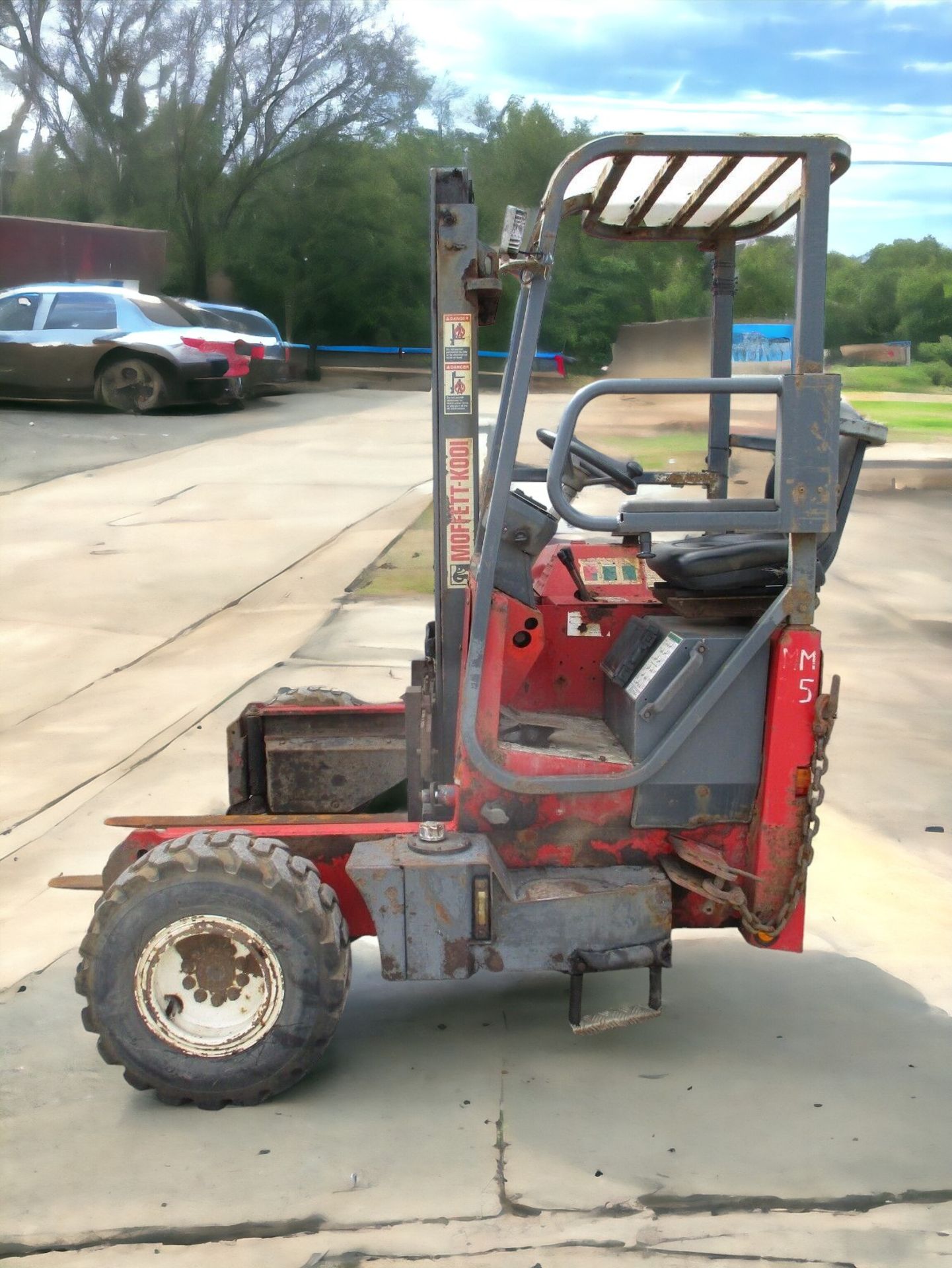 MOFFETT MOUNTY M5 20.3 FORKLIFT - 2005 - Image 2 of 9