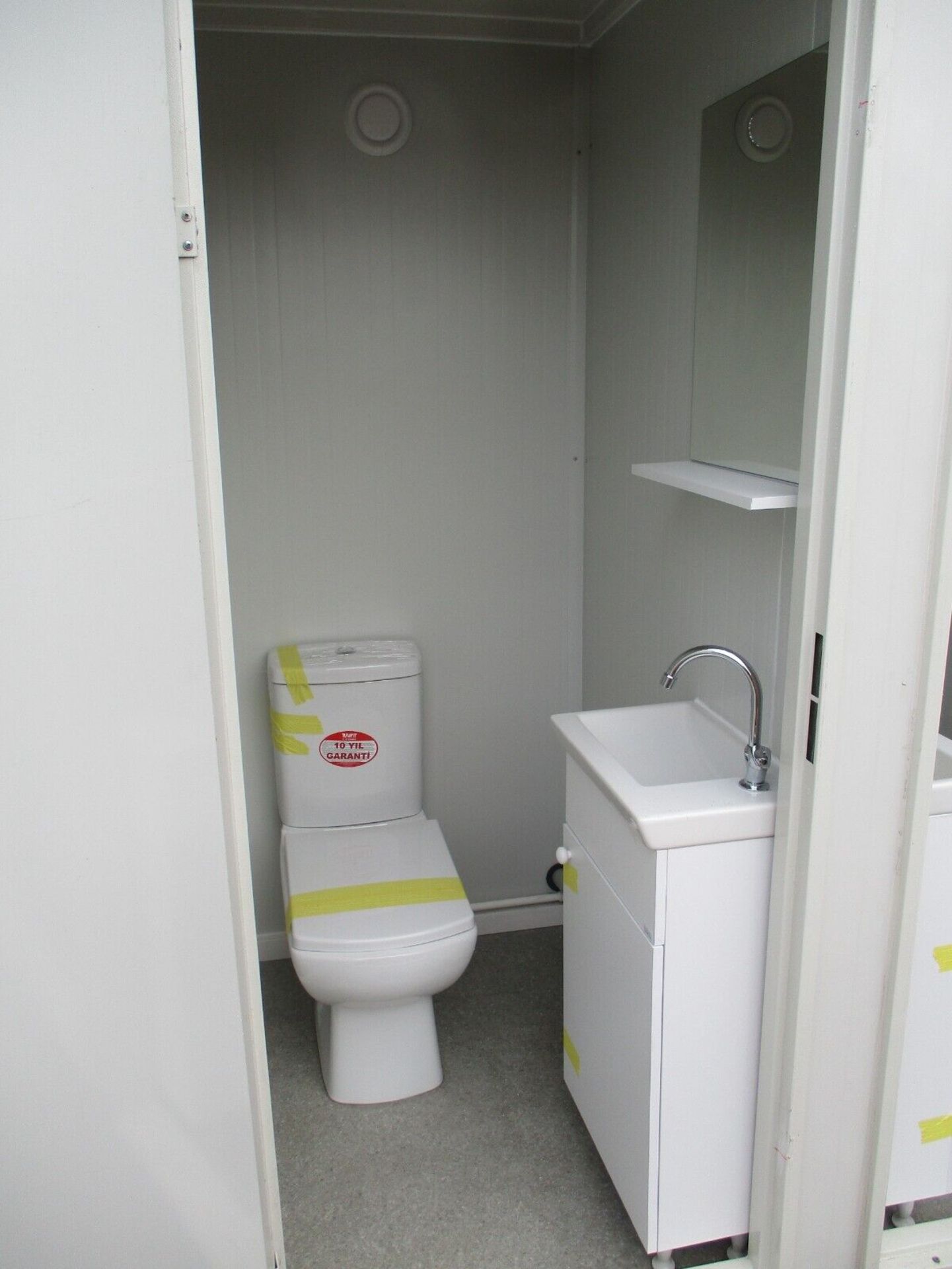 NEW SHIPPING CONTAINER TOILET BLOCK - Image 9 of 11