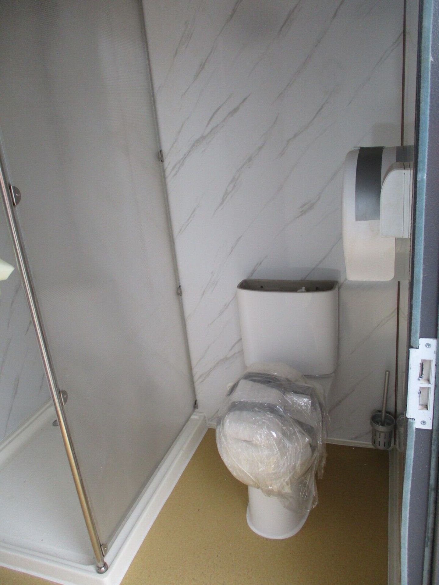 NEW AND UNUSED SHIPPING CONTAINER SHOWER/TOILET BLOCK - Image 6 of 8