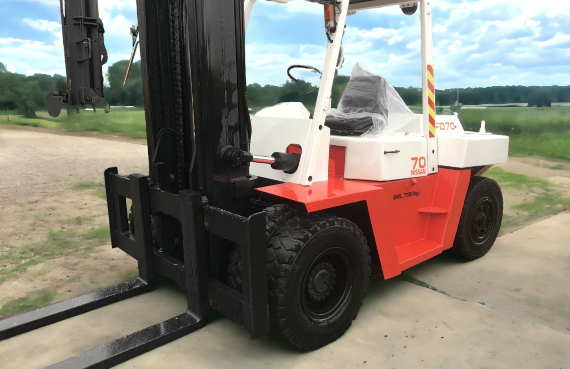 NISSAN FD 70 7.5 TON DIESEL FORKLIFT - Image 6 of 12