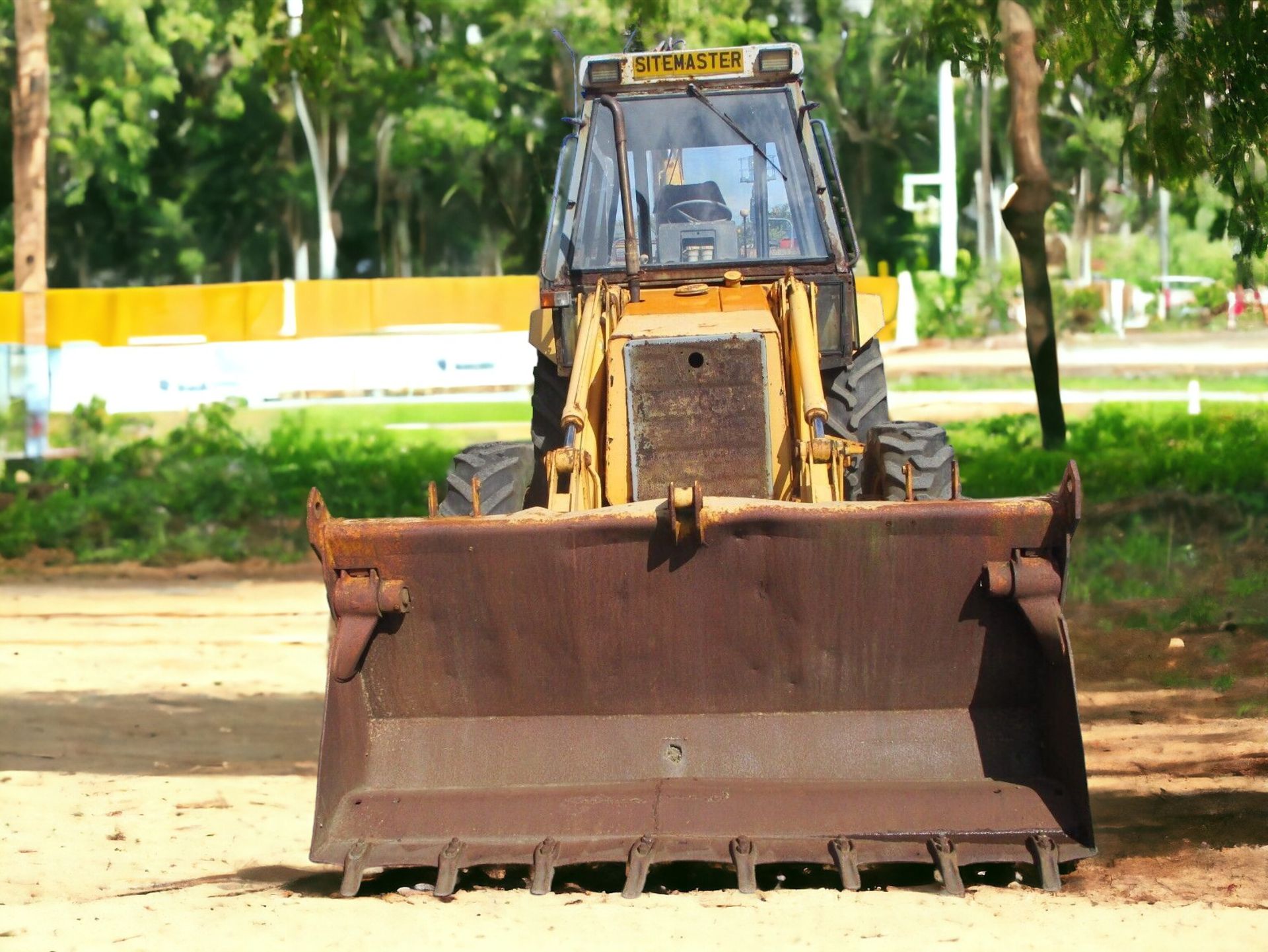 UNLEASH POWER AND PRECISION WITH THE JCB 3CX BACKHOE LOADER - Image 3 of 14