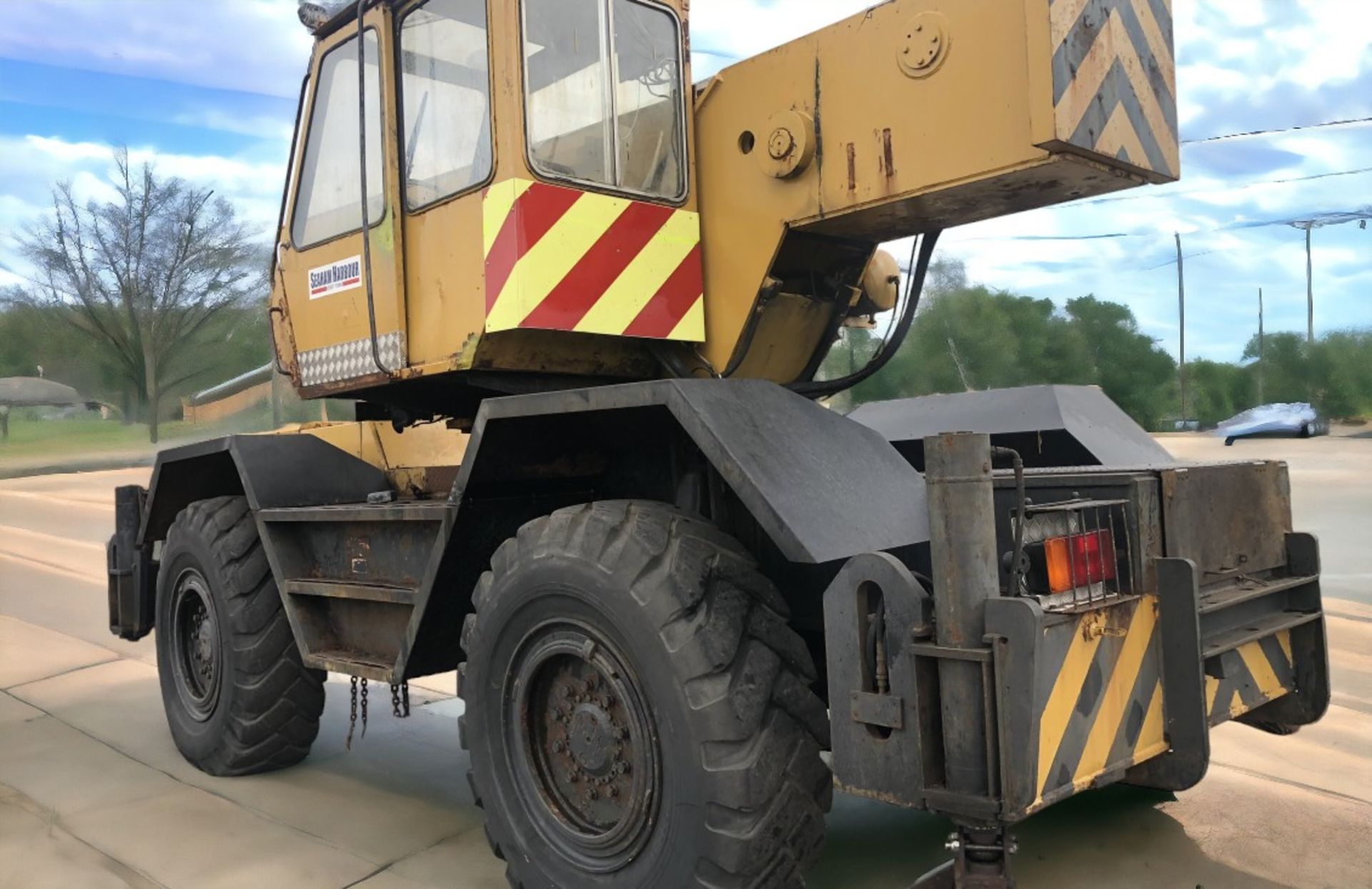 JONES 18 TON ,4×4 , ROUGH TERRAIN CRANE - Image 5 of 12