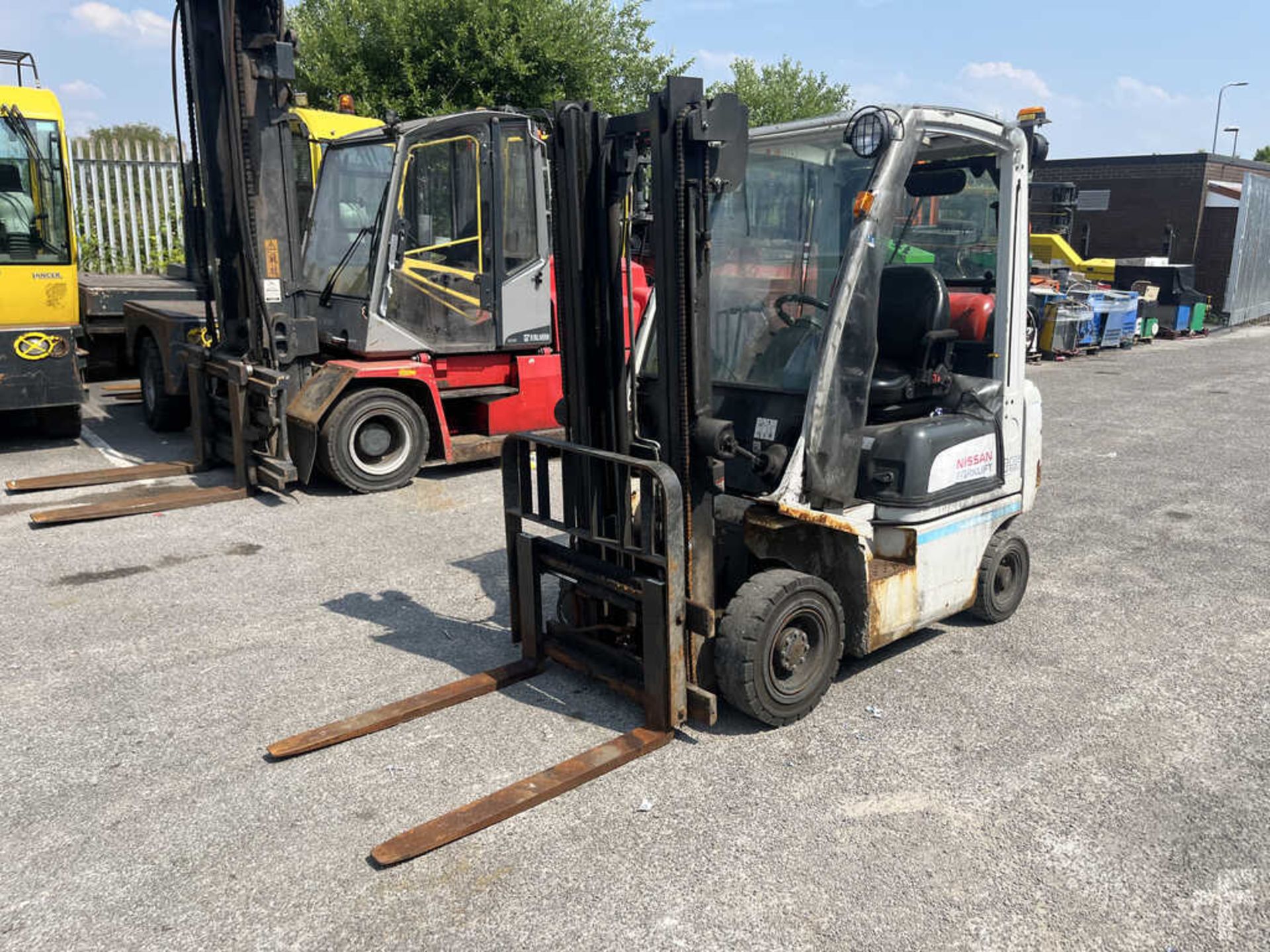 >>>SPECIAL CLEARANCE<<< LPG FORKLIFTS NISSAN P1D1A15LQ - Bild 2 aus 5