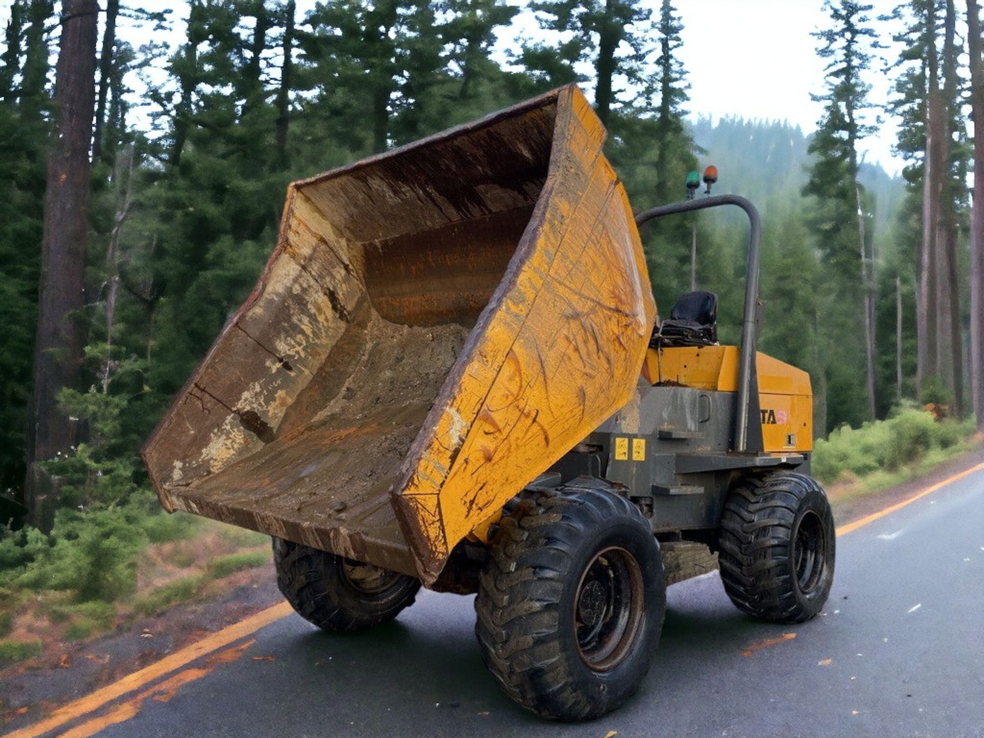 EFFICIENT POWERHOUSE: 2014 TEREX TA9 DUMPER - HIGH CAPACITY, LOW HOURS - Image 10 of 11