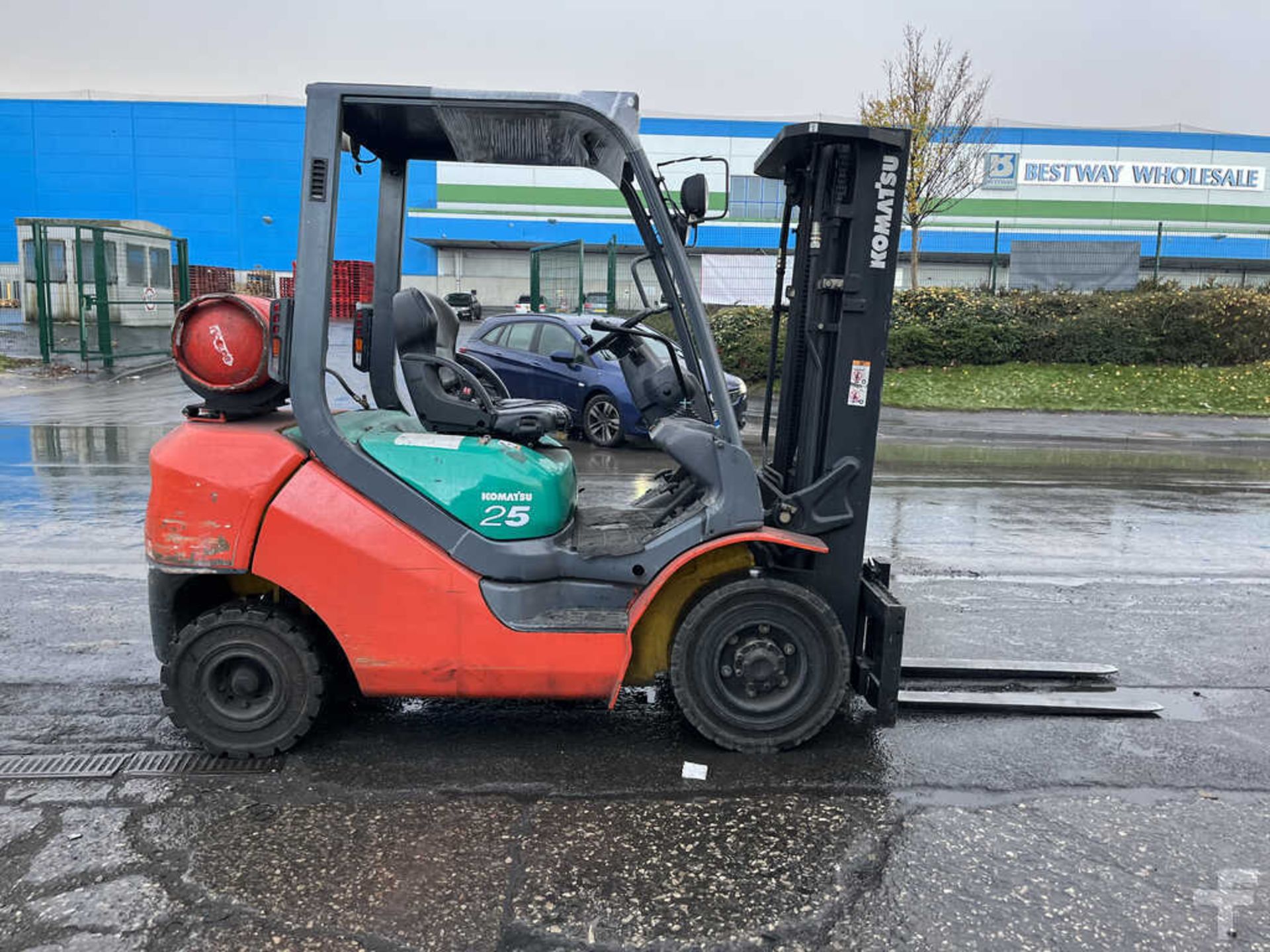 >>>SPECIAL CLEARANCE<<< LPG FORKLIFTS KOMATSU FG25HT-16R