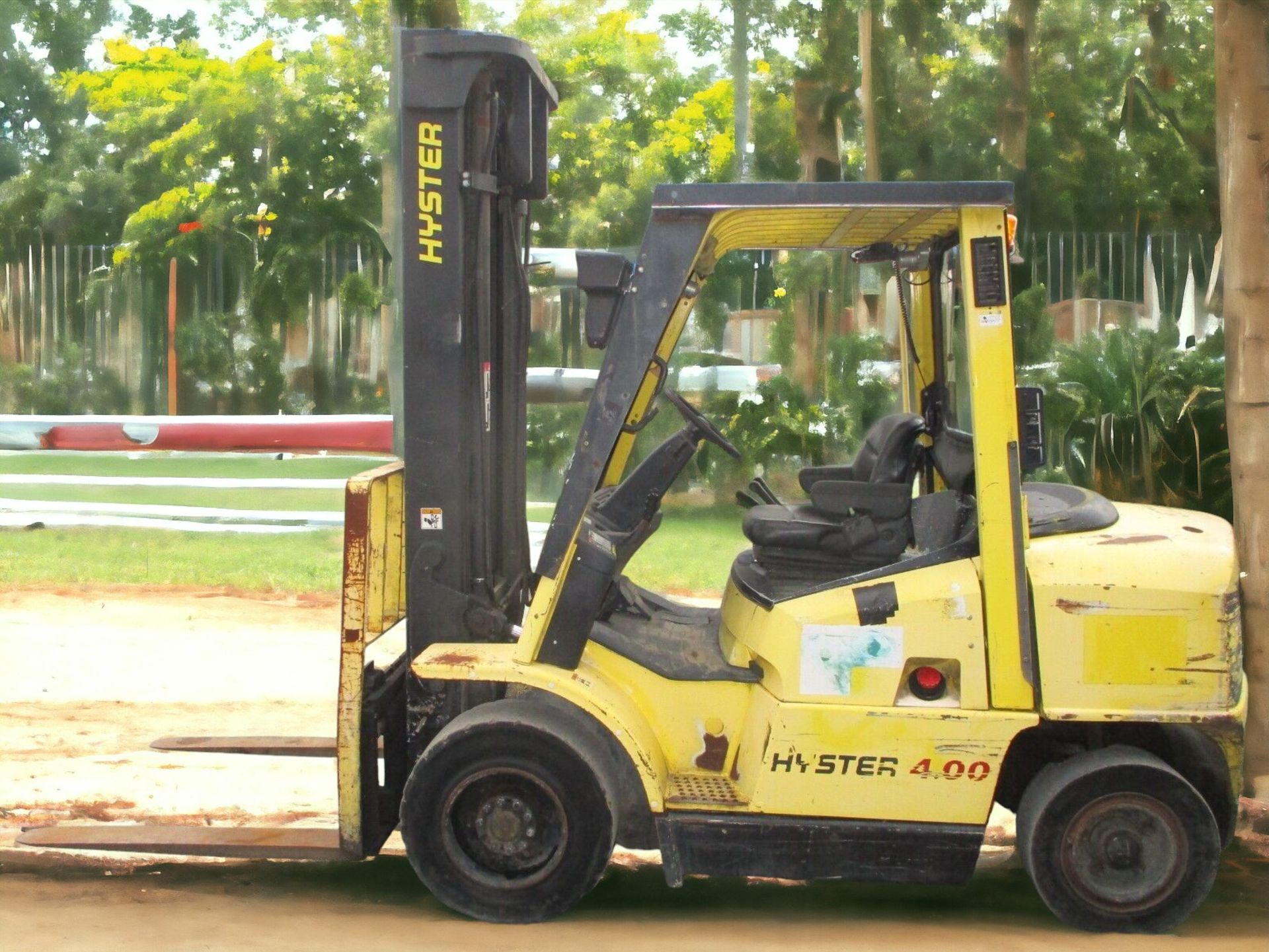 ROBUST HYSTER H4.00XM FORKLIFT - YOUR HEAVY LIFTING SOLUTION >>--NO VAT ON HAMMER--<<