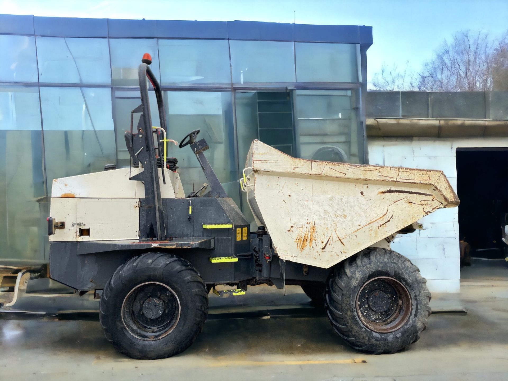 EFFICIENCY REDEFINED: TEREX TA9 DUMPER - 2015 - Image 2 of 12