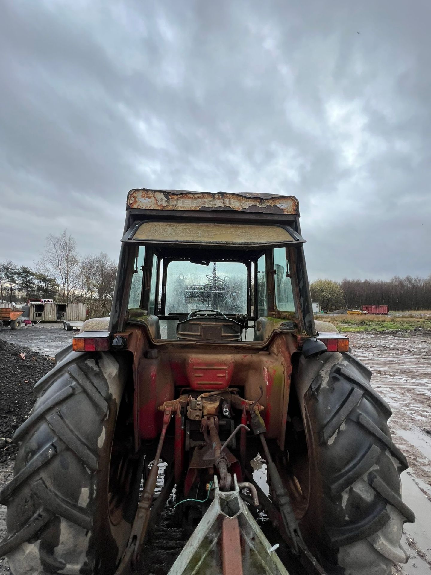 LOADER TRACTOR START RUNS AND DRIVES - Image 3 of 4