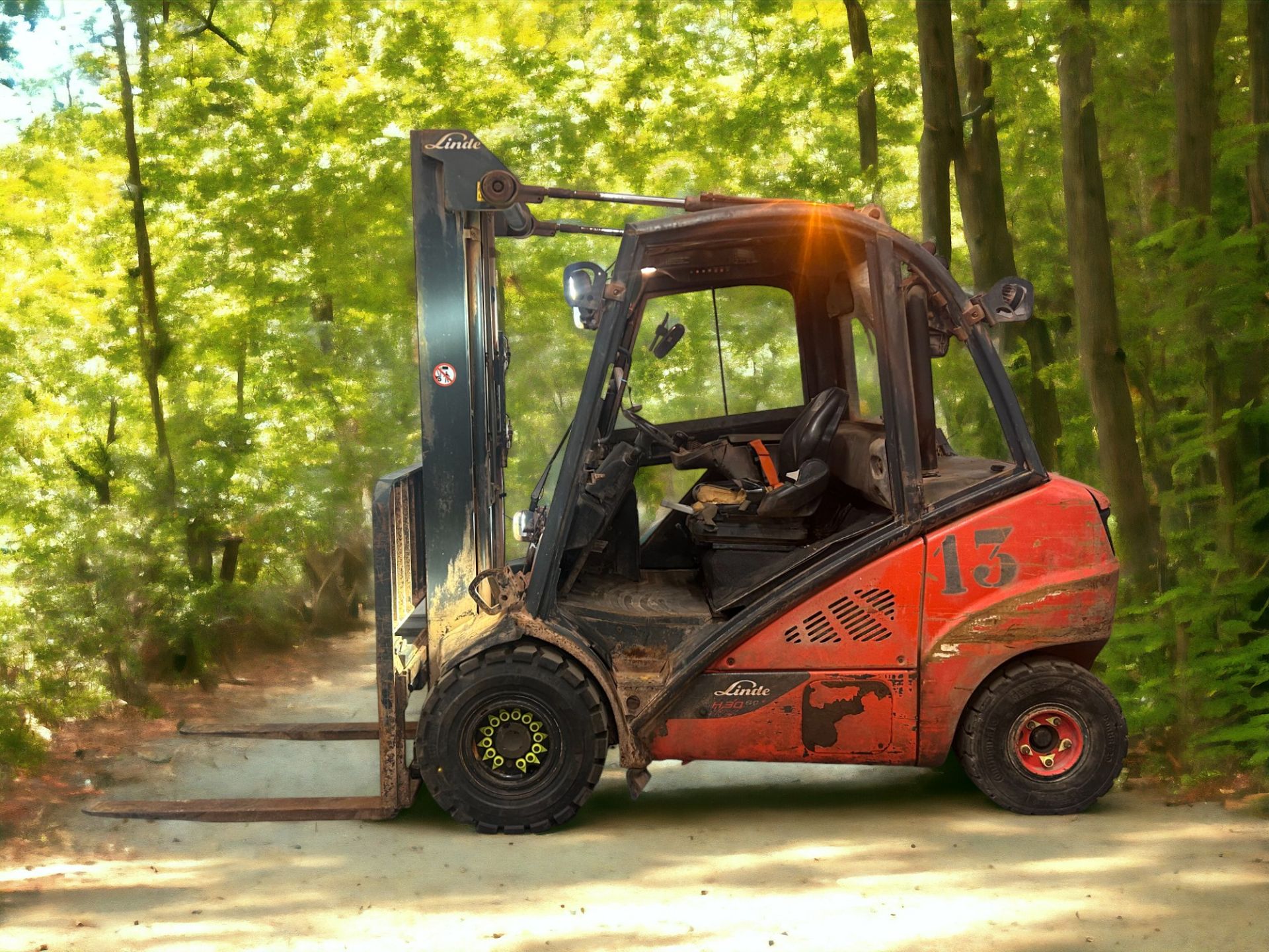 LINDE H30D-02 DIESEL FORKLIFT (2013) - Image 2 of 6