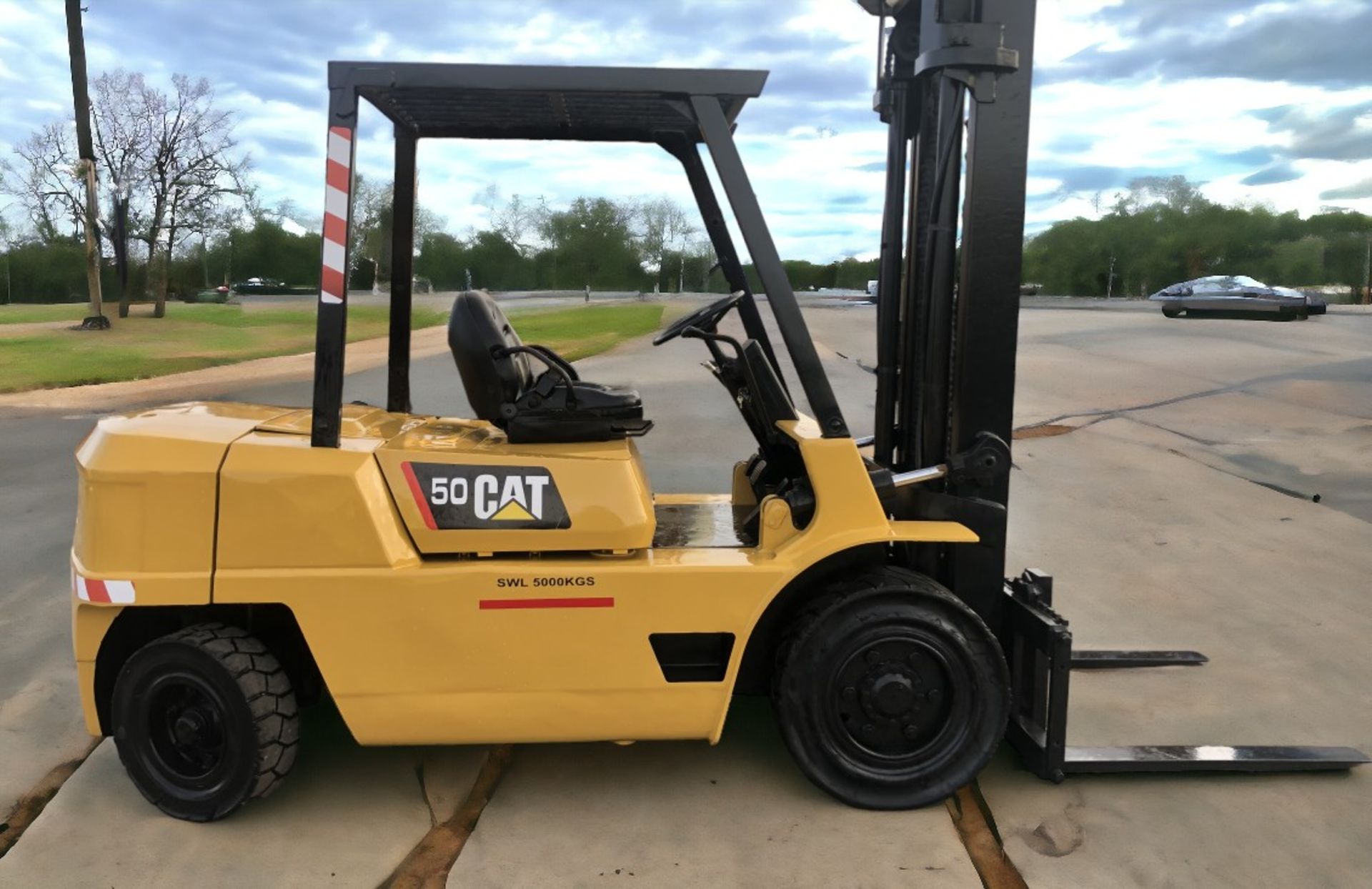 CAT DP 50 K ,5 TON DIESEL FORKLIFT