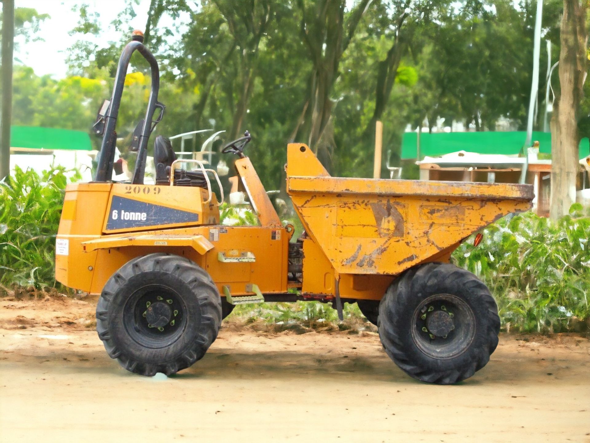 2015 THWAITES 6-TON DUMPER - POWER, EFFICIENCY, AND RELIABILITY - Image 5 of 11