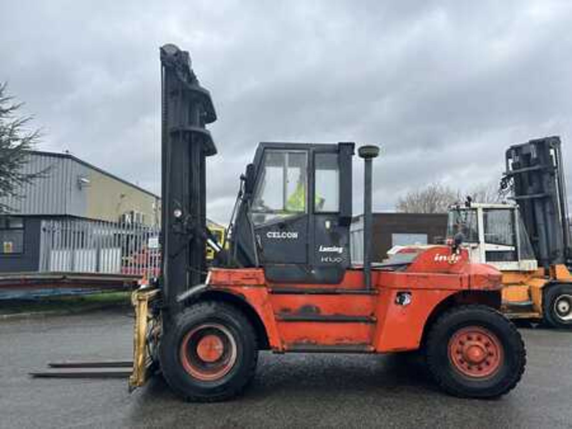 >>>SPECIAL CLEARANCE<<< LINDE DIESEL FORKLIFT - H100D (1996)