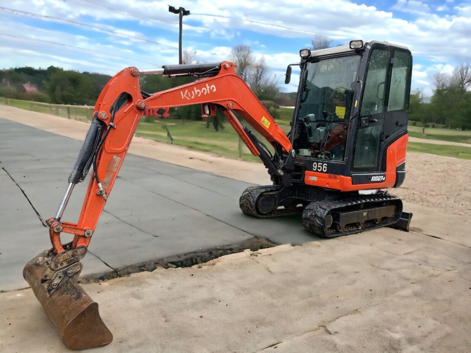 ENHANCE YOUR CONSTRUCTION PROJECTS: KUBOTA KX027-4 MINI EXCAVATOR - Image 3 of 11