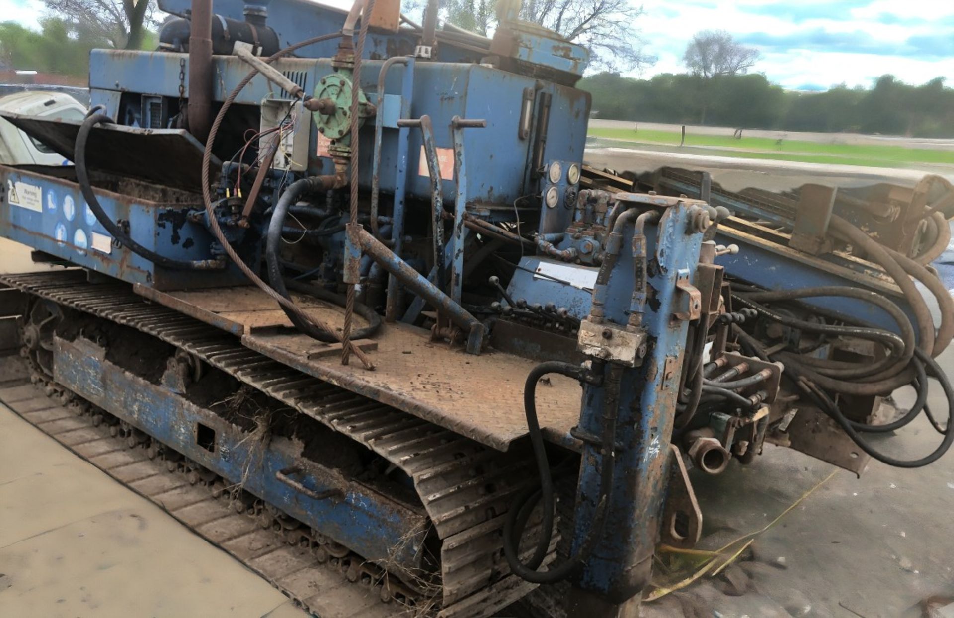 HANDS ENGLAND TRACKED MOBILE WATER WELL DRILLING R - Image 8 of 12