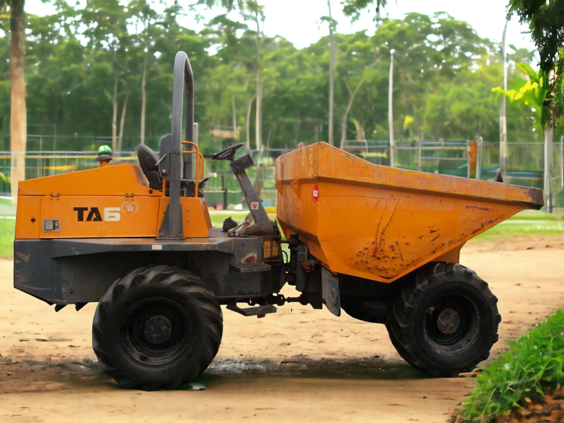 EFFICIENT AND POWERFUL 2015 TEREX 6-TON DUMPER