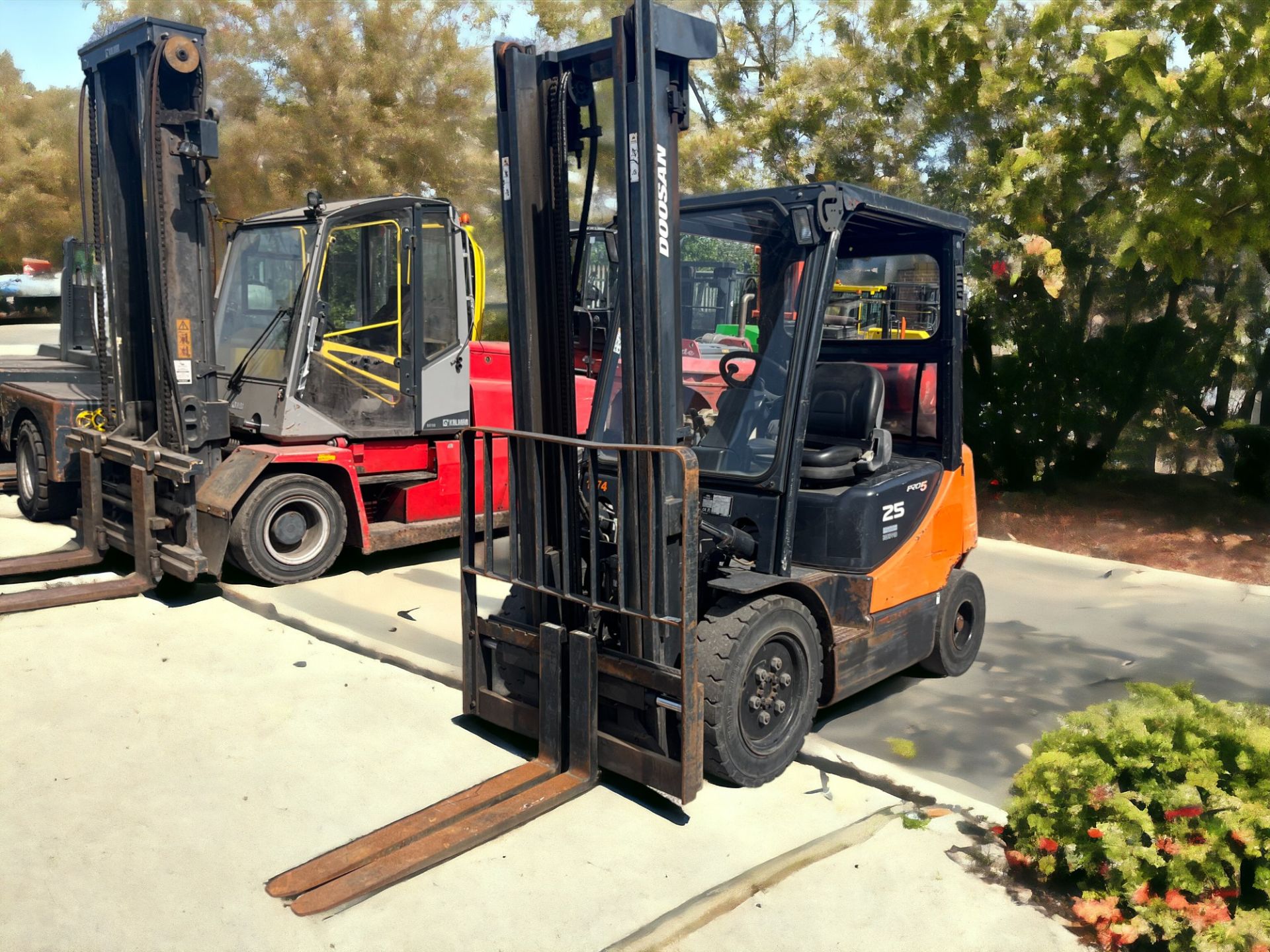 DOOSAN LPG FORKLIFT - MODEL G25E-5 (2011) - Image 7 of 7