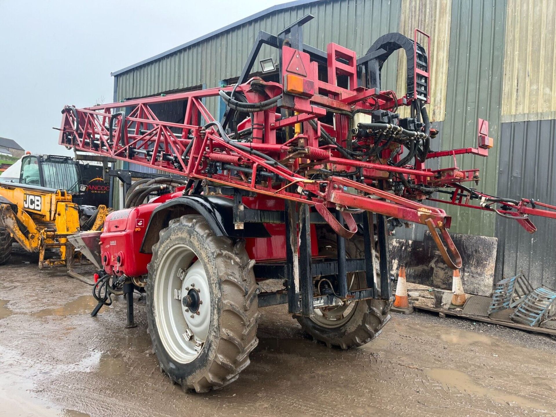 YEAR 2000 CASE 2200 TS CROP SPRAYER - Image 7 of 11