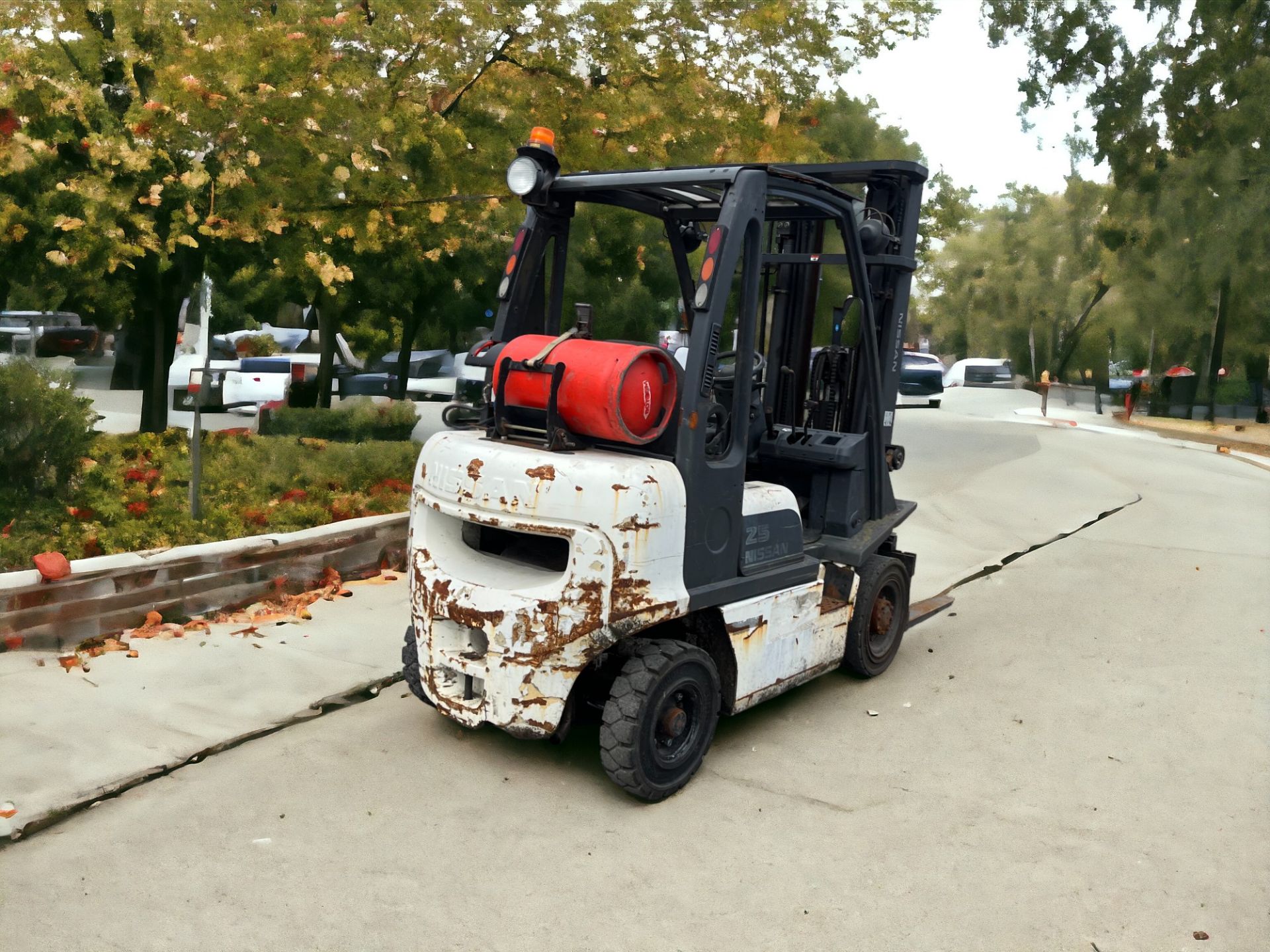 NISSAN LPG FORKLIFT - MODEL U1D2A25LQ (2010) - Image 3 of 8