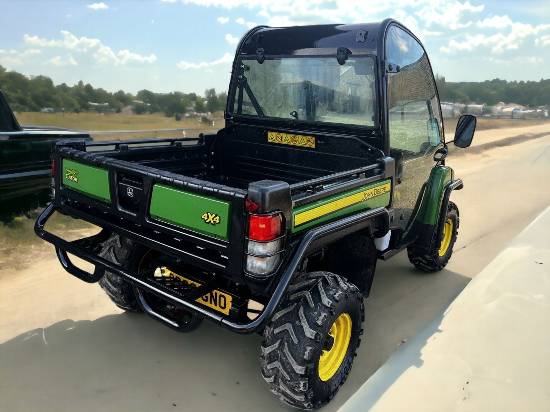 JOHN DEERE 855M GATOR - Image 4 of 11